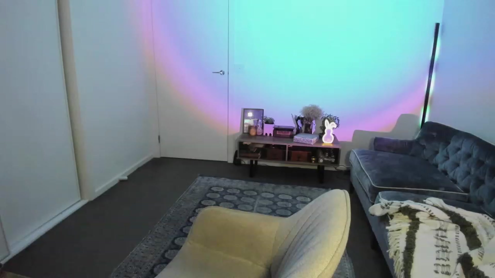 Gallery image thumbnail from HoneyTits_'s myfreecams stream on, 04/10/2023, 13:20 image 7 of 20