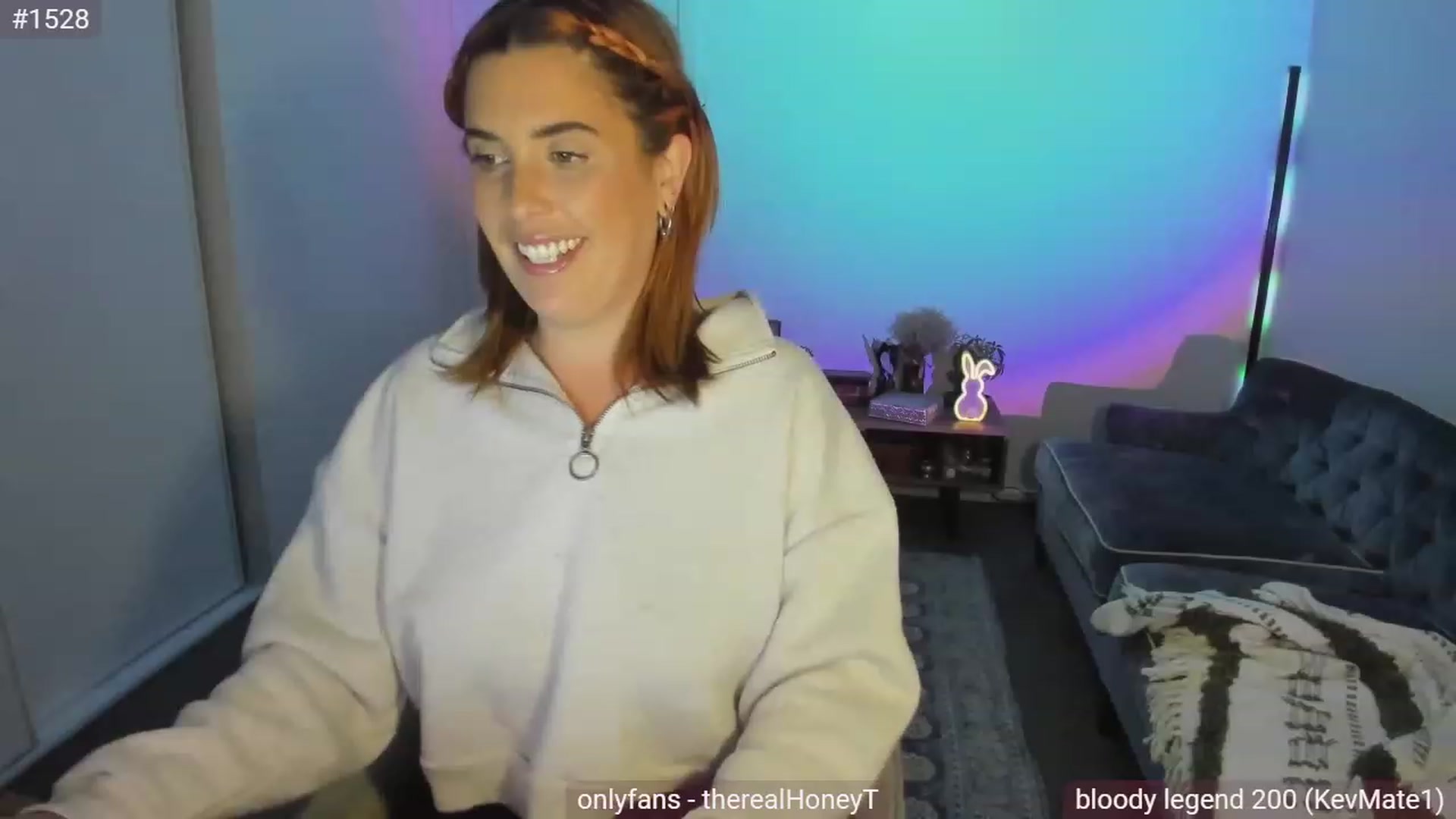 Gallery image thumbnail from HoneyTits_'s myfreecams stream on, 04/10/2023, 13:20 image 13 of 20