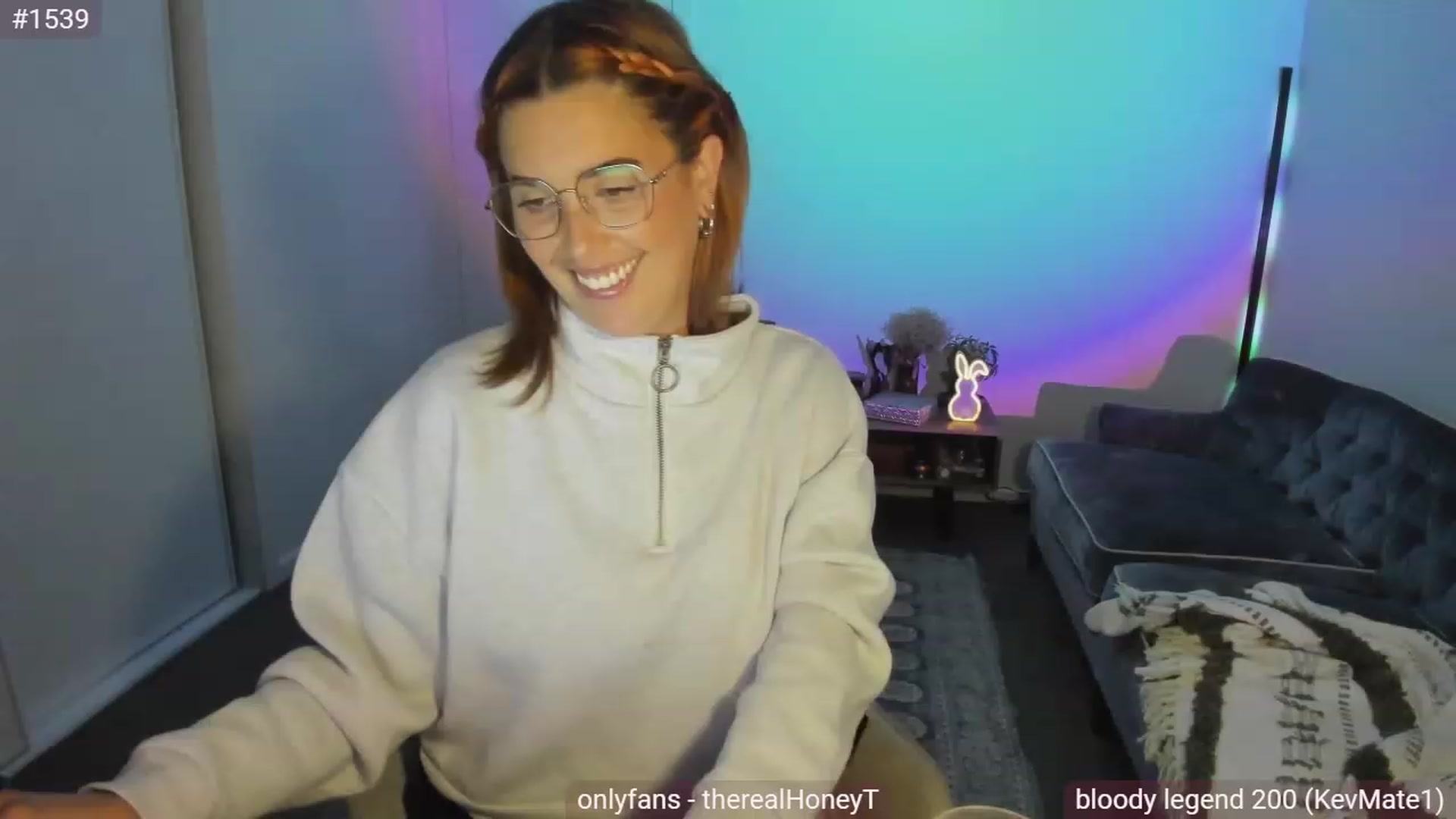 Gallery image thumbnail from HoneyTits_'s myfreecams stream on, 04/10/2023, 13:20 image 11 of 20