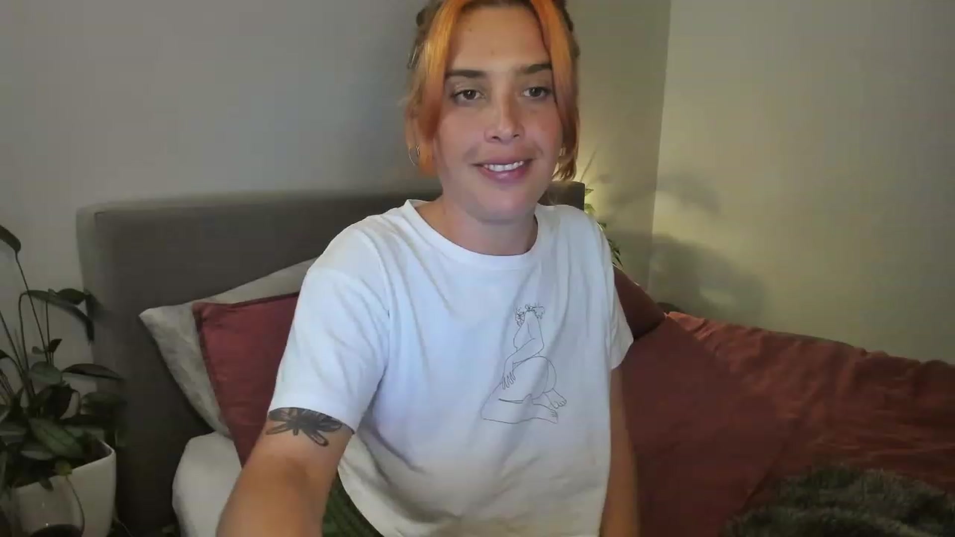 Gallery image thumbnail from HoneyTits_'s myfreecams stream on, 04/18/2023, 12:35 image 5 of 20