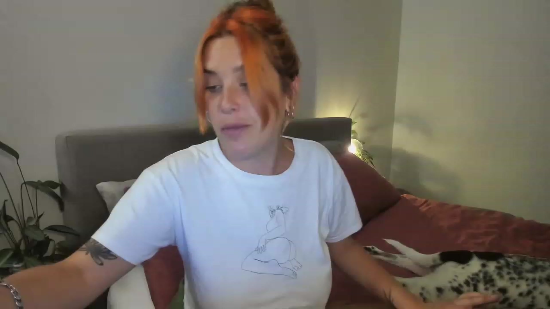 Gallery image thumbnail from HoneyTits_'s myfreecams stream on, 04/18/2023, 12:35 image 1 of 20