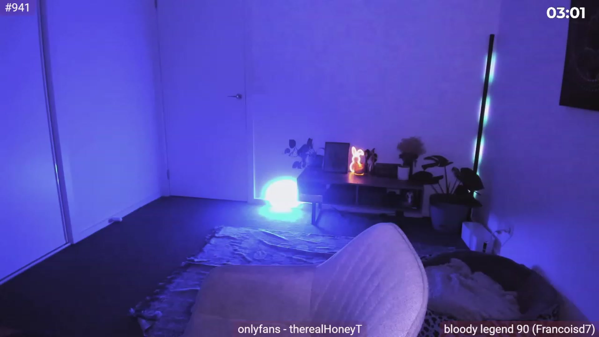 Gallery image thumbnail from HoneyTits_'s myfreecams stream on, 04/30/2023, 10:35 image 9 of 20