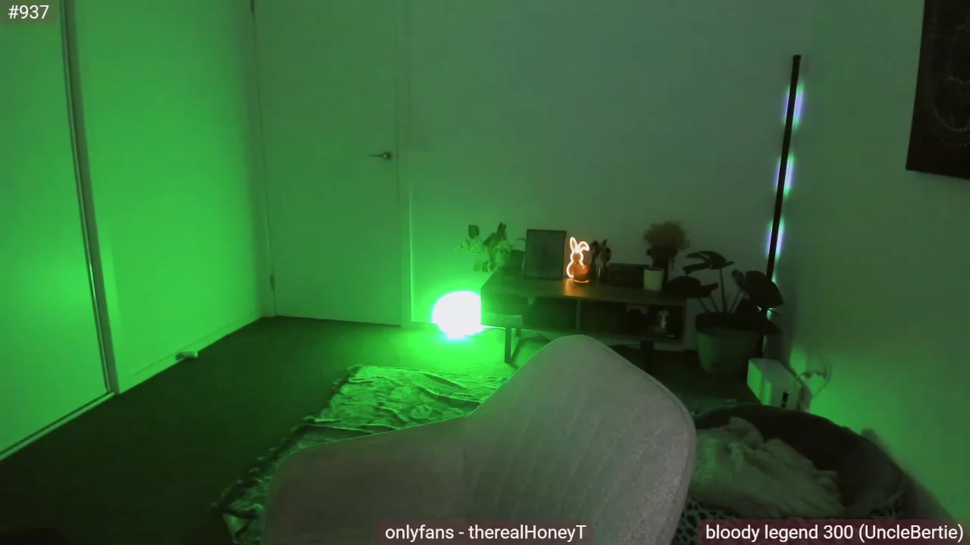 Gallery image thumbnail from HoneyTits_'s myfreecams stream on, 04/30/2023, 10:35 image 13 of 20