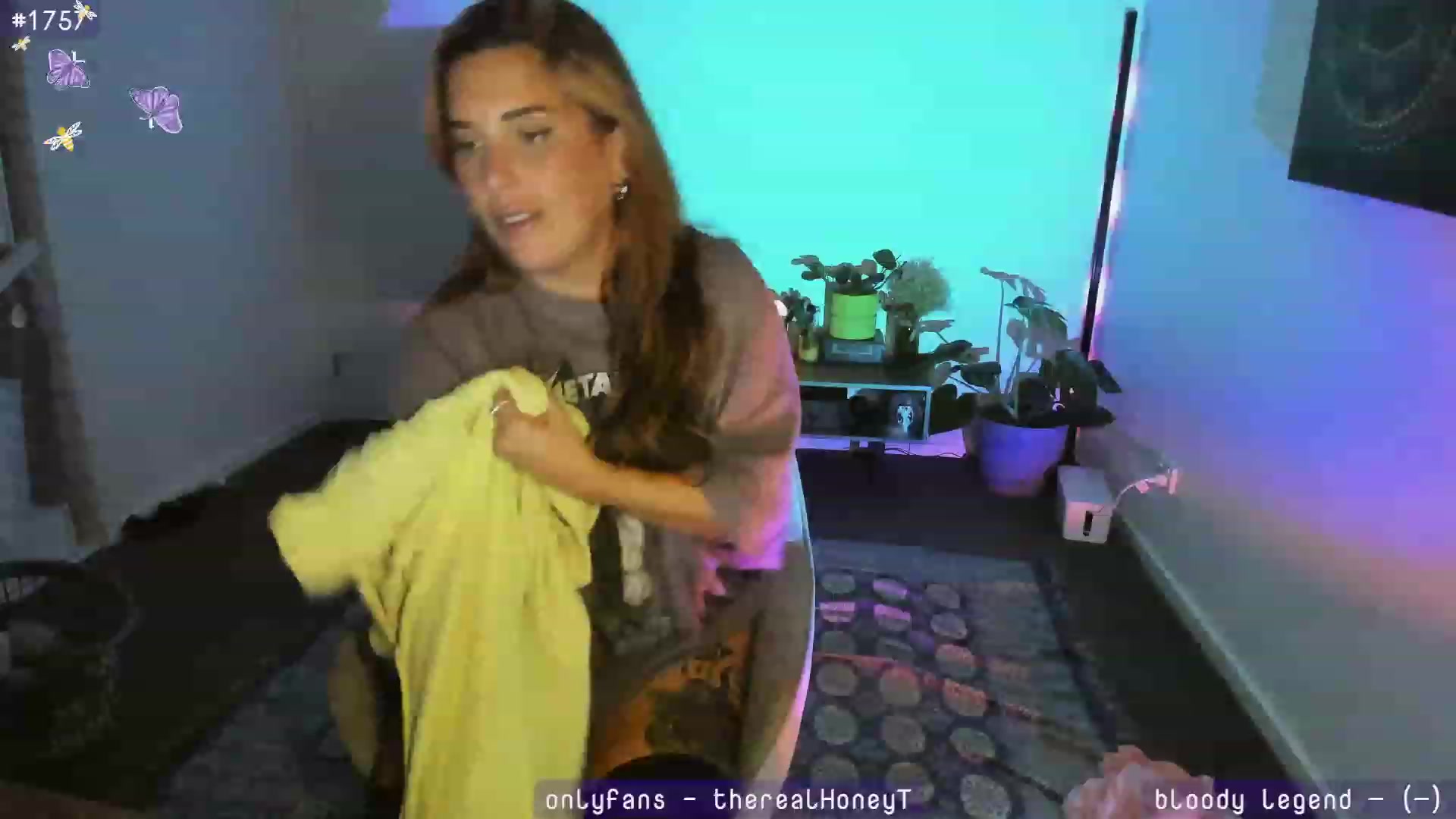 Gallery image thumbnail from HoneyTits_'s myfreecams stream on, 05/29/2023, 09:56 image 10 of 20