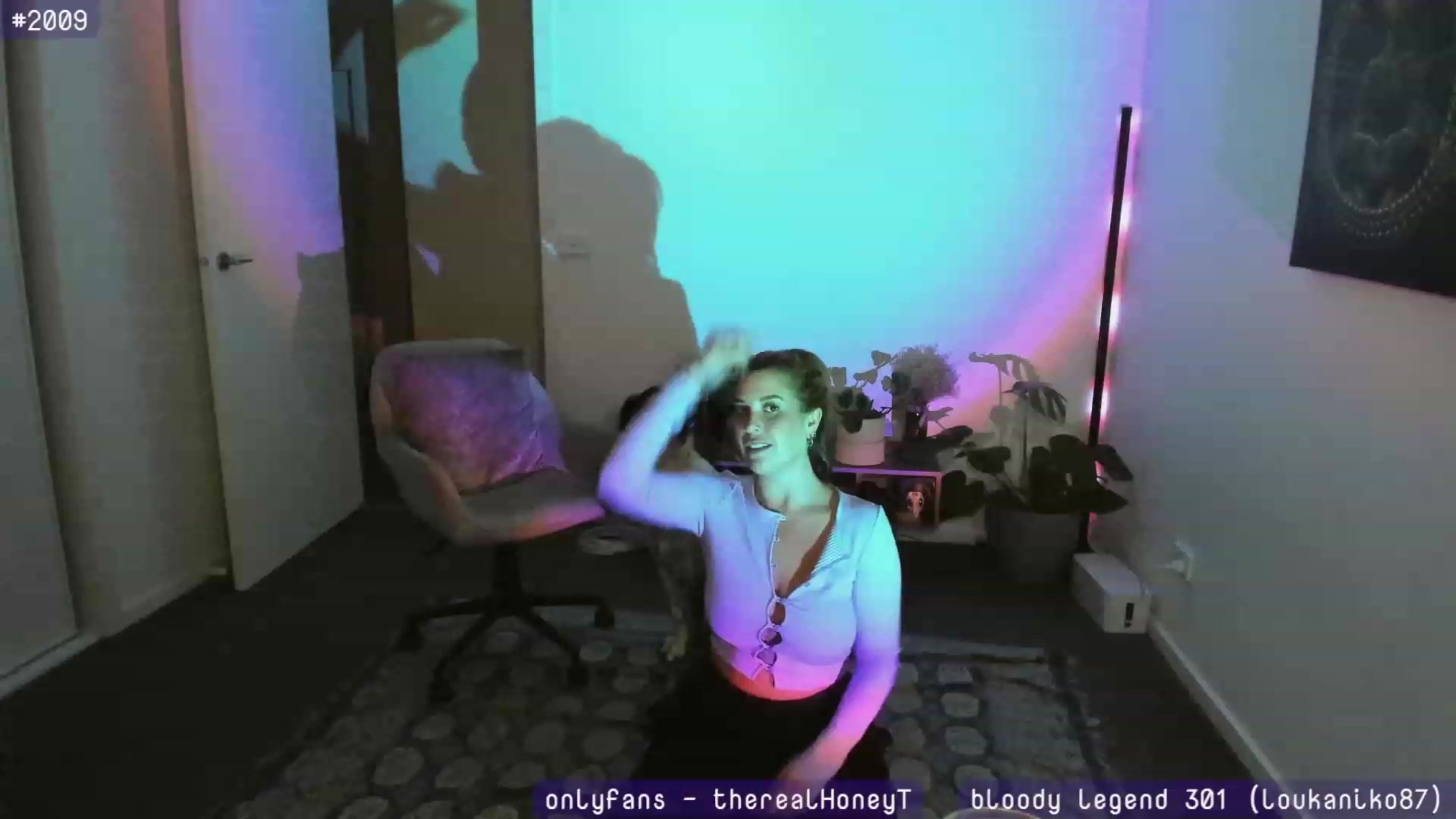 Gallery image thumbnail from HoneyTits_'s myfreecams stream on, 06/03/2023, 09:55 image 11 of 20