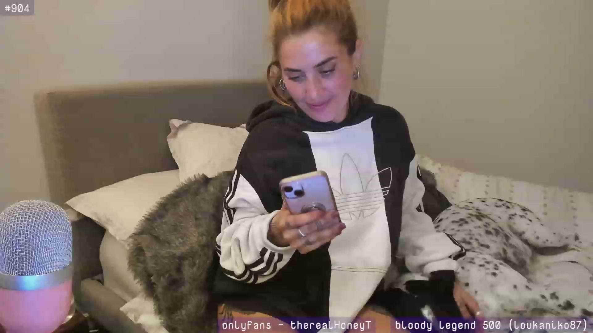 Gallery image thumbnail from HoneyTits_'s myfreecams stream on, 06/04/2023, 10:12 image 3 of 20