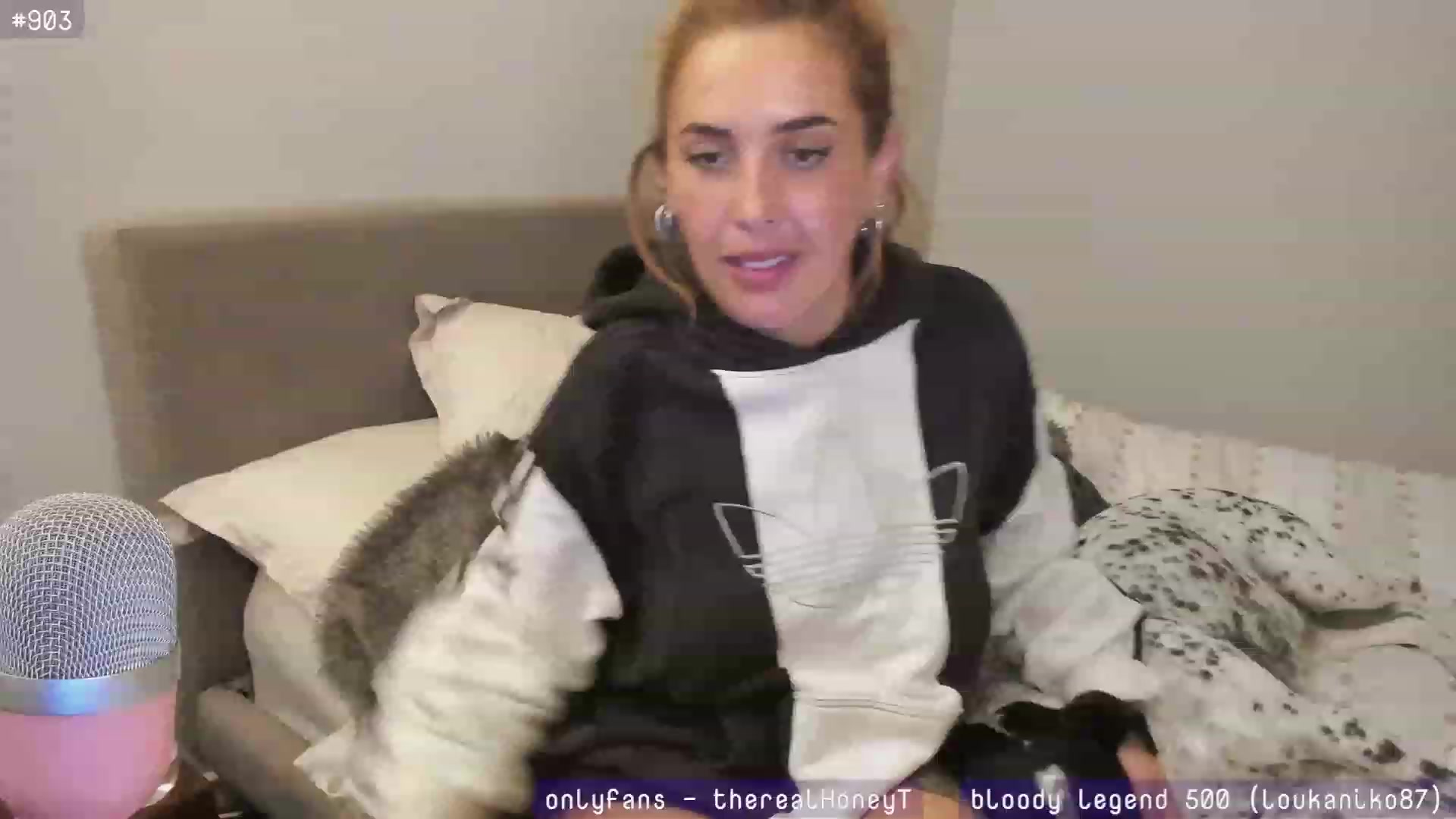 Gallery image thumbnail from HoneyTits_'s myfreecams stream on, 06/04/2023, 10:12 image 5 of 20