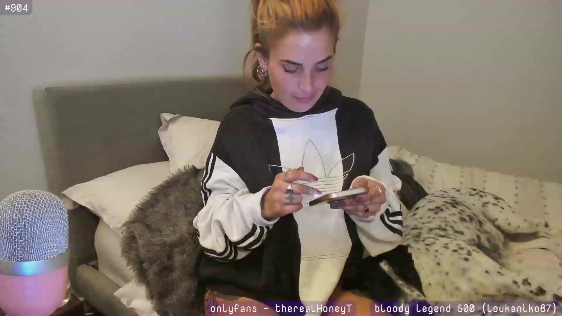 Gallery image thumbnail from HoneyTits_'s myfreecams stream on, 06/04/2023, 10:12 image 2 of 20