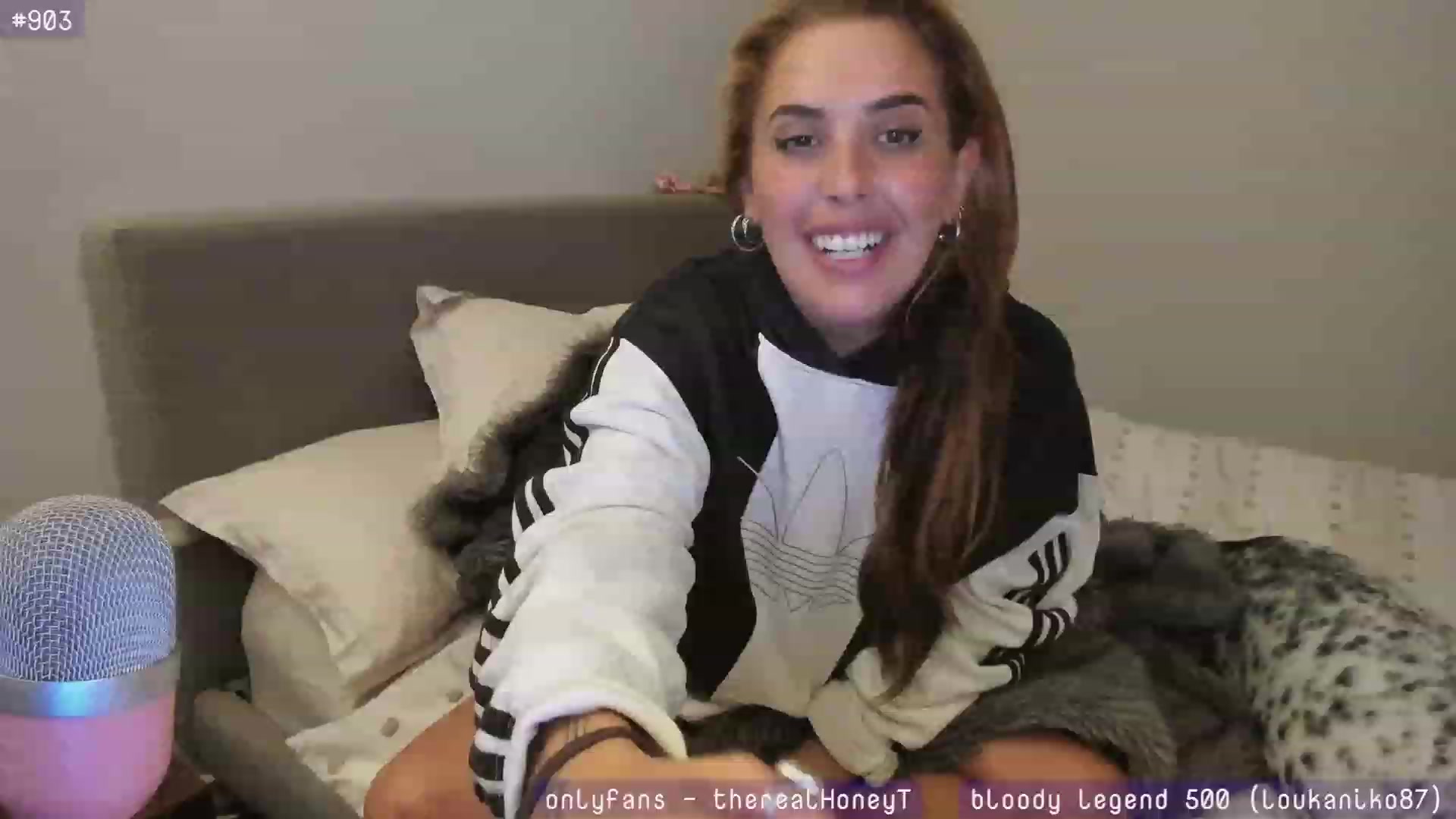Gallery image thumbnail from HoneyTits_'s myfreecams stream on, 06/04/2023, 10:12 image 12 of 20
