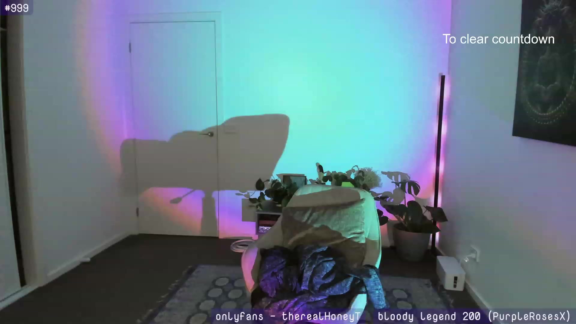 Gallery image thumbnail from HoneyTits_'s myfreecams stream on, 06/05/2023, 08:56 image 3 of 20