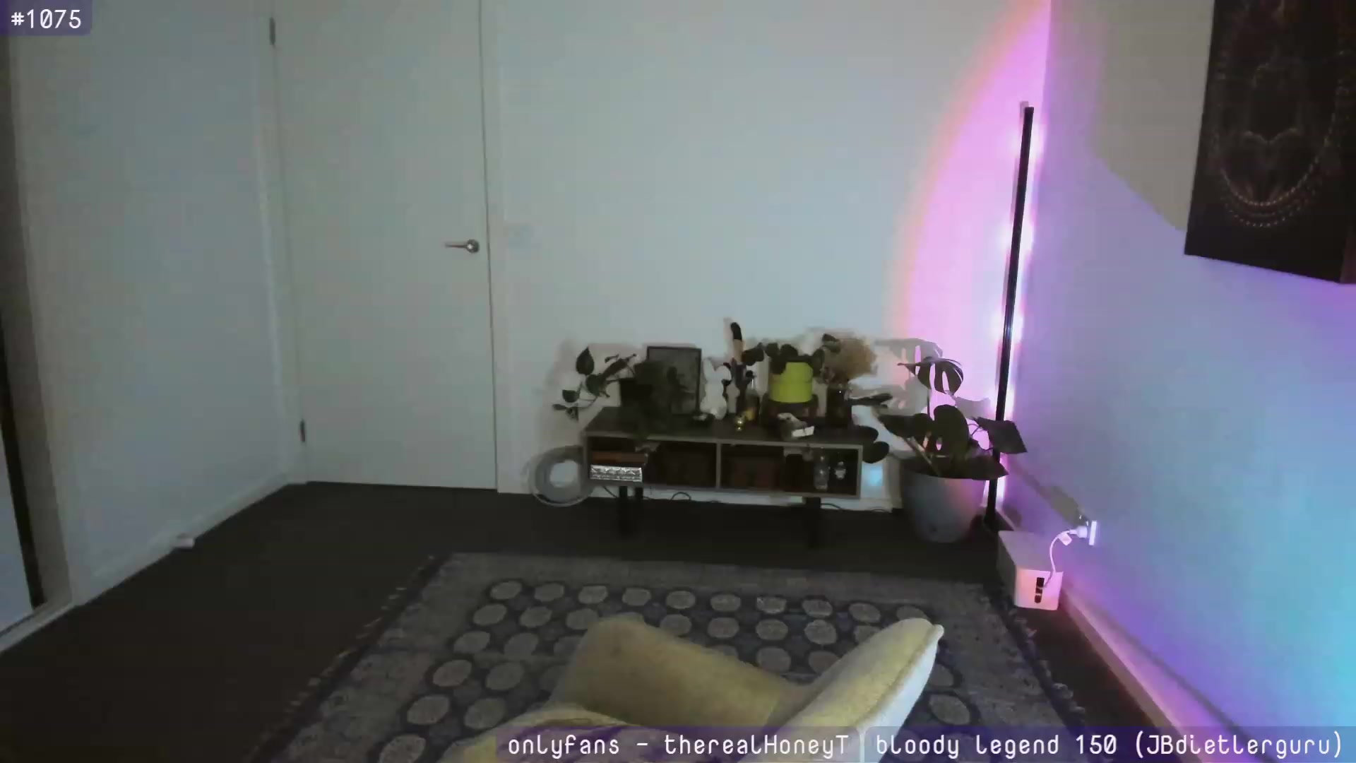 Gallery image thumbnail from HoneyTits_'s myfreecams stream on, 06/06/2023, 08:39 image 2 of 20