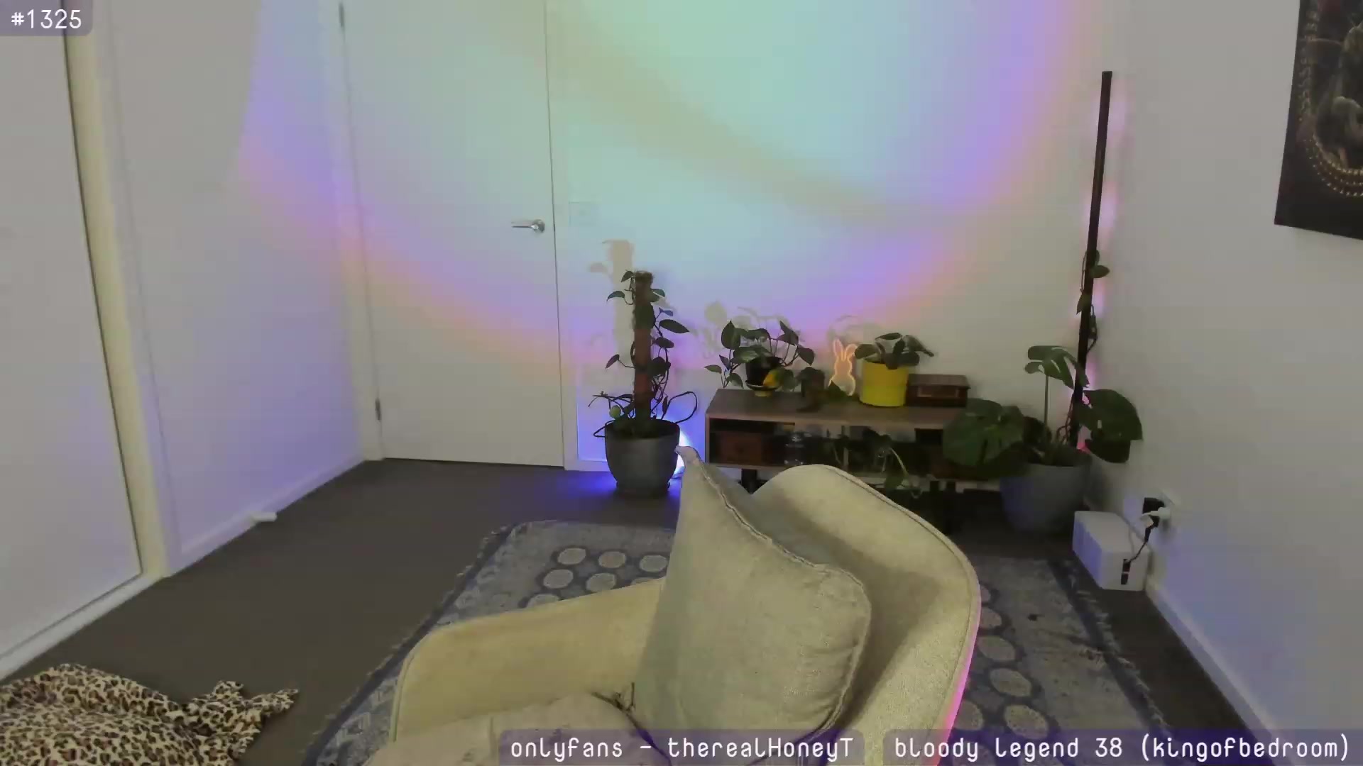 Gallery image thumbnail from HoneyTits_'s myfreecams stream on, 06/13/2023, 09:02 image 14 of 20
