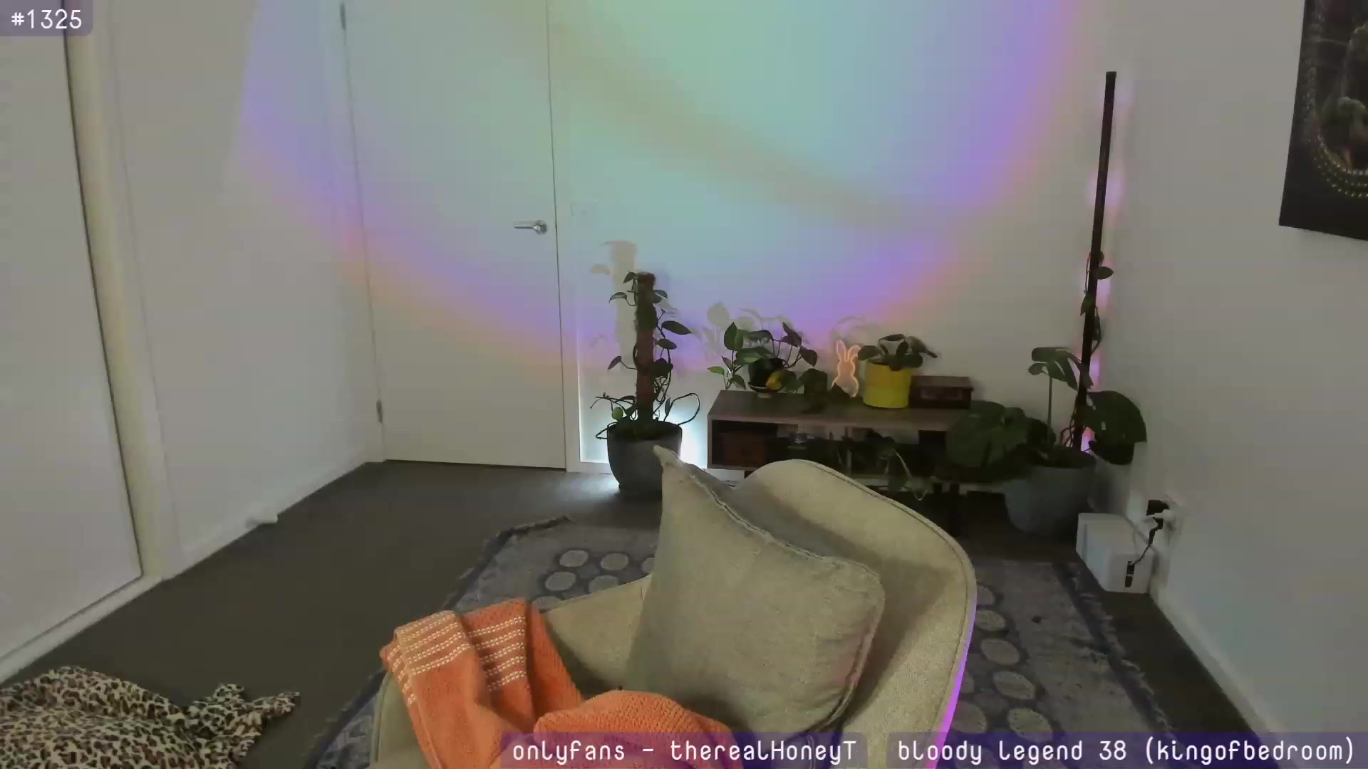 Gallery image thumbnail from HoneyTits_'s myfreecams stream on, 06/13/2023, 09:02 image 15 of 20