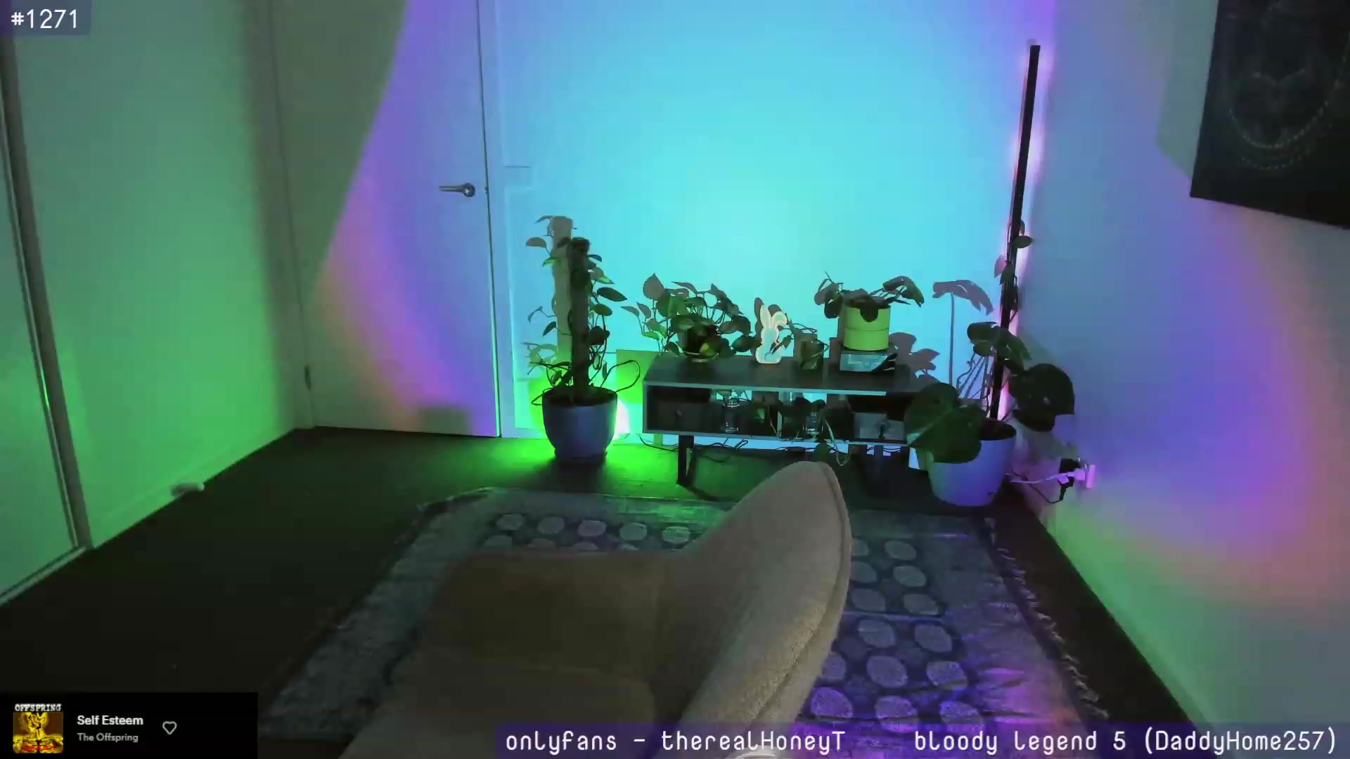 Gallery image thumbnail from HoneyTits_'s myfreecams stream on, 06/14/2023, 07:56 image 15 of 20