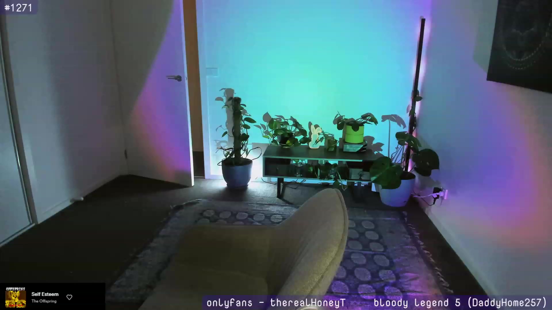 Gallery image thumbnail from HoneyTits_'s myfreecams stream on, 06/14/2023, 07:56 image 16 of 20