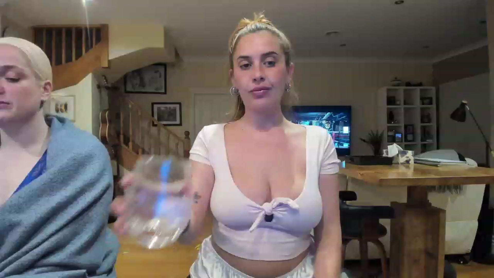 Gallery image thumbnail from HoneyTits_'s myfreecams stream on, 06/27/2023, 09:37 image 5 of 20