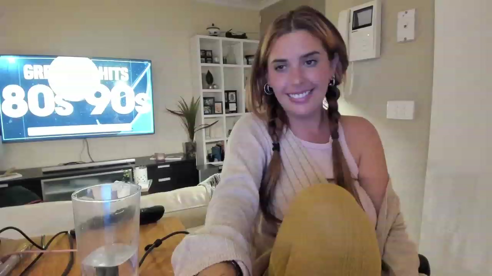 Gallery image thumbnail from HoneyTits_'s myfreecams stream on, 06/29/2023, 11:35 image 7 of 20