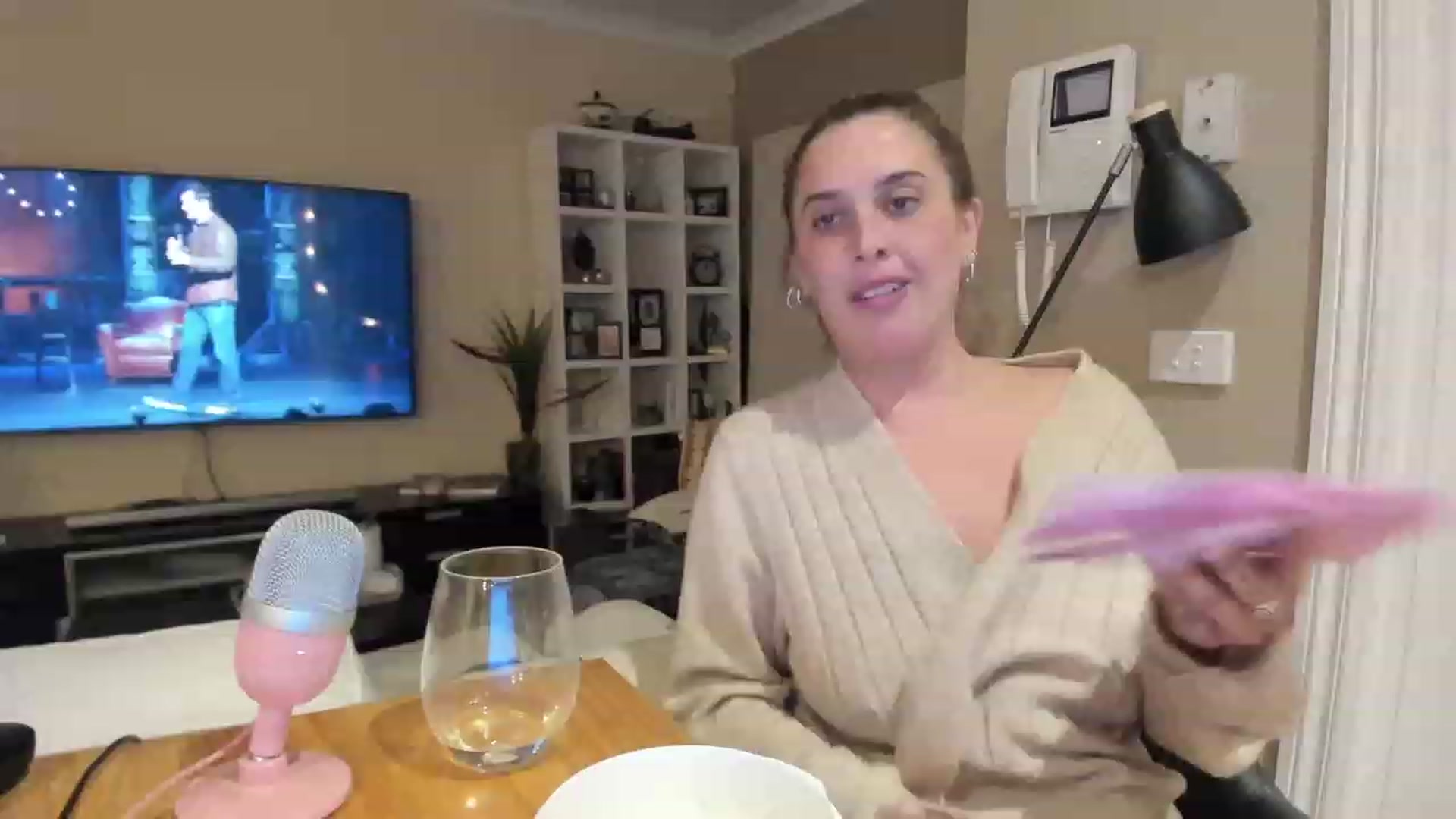 Gallery image thumbnail from HoneyTits_'s myfreecams stream on, 07/01/2023, 10:39 image 9 of 20