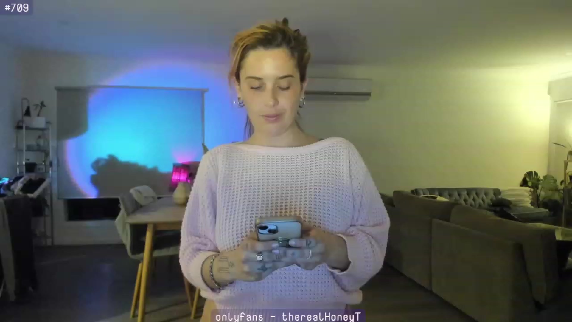 Gallery image thumbnail from HoneyTits_'s myfreecams stream on, 07/11/2023, 10:16 image 18 of 20