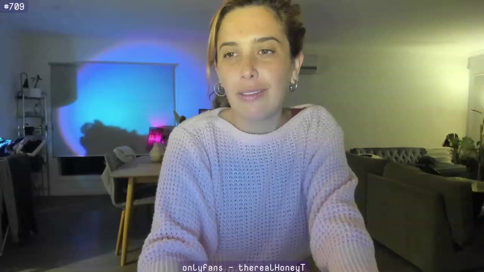 Gallery image thumbnail from HoneyTits_'s myfreecams stream on, 07/11/2023, 10:16 image 19 of 20
