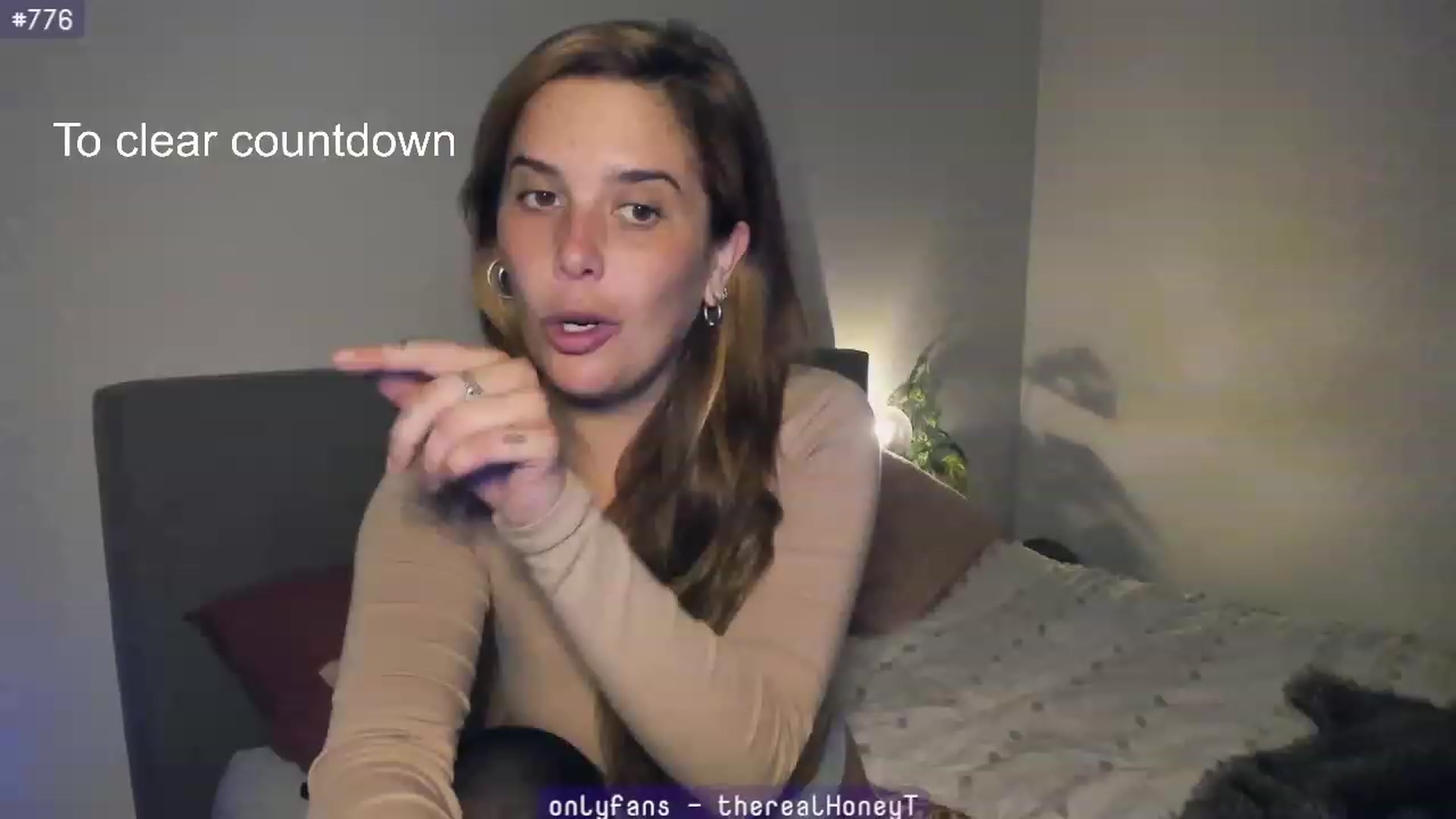 Gallery image thumbnail from HoneyTits_'s myfreecams stream on, 07/13/2023, 09:39 image 13 of 20