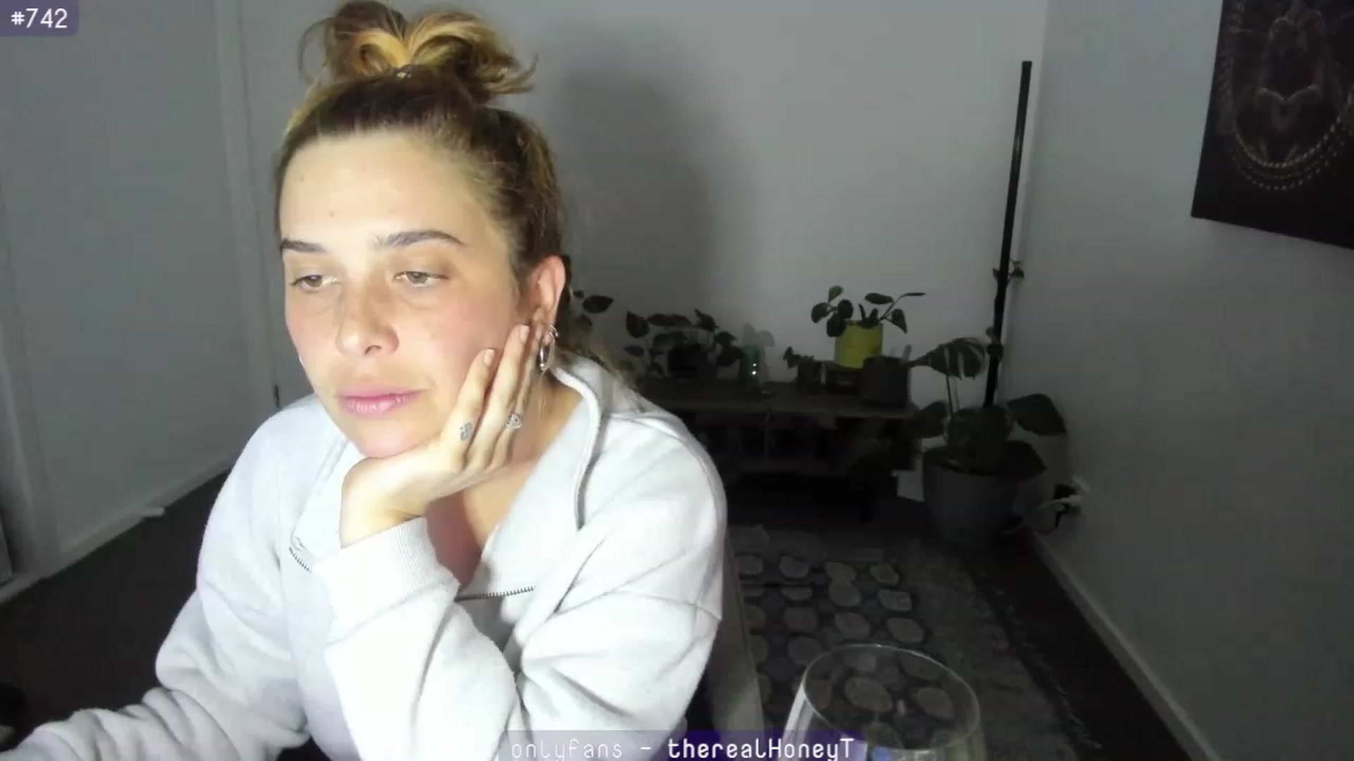 Gallery image thumbnail from HoneyTits_'s myfreecams stream on, 07/18/2023, 11:21 image 13 of 20