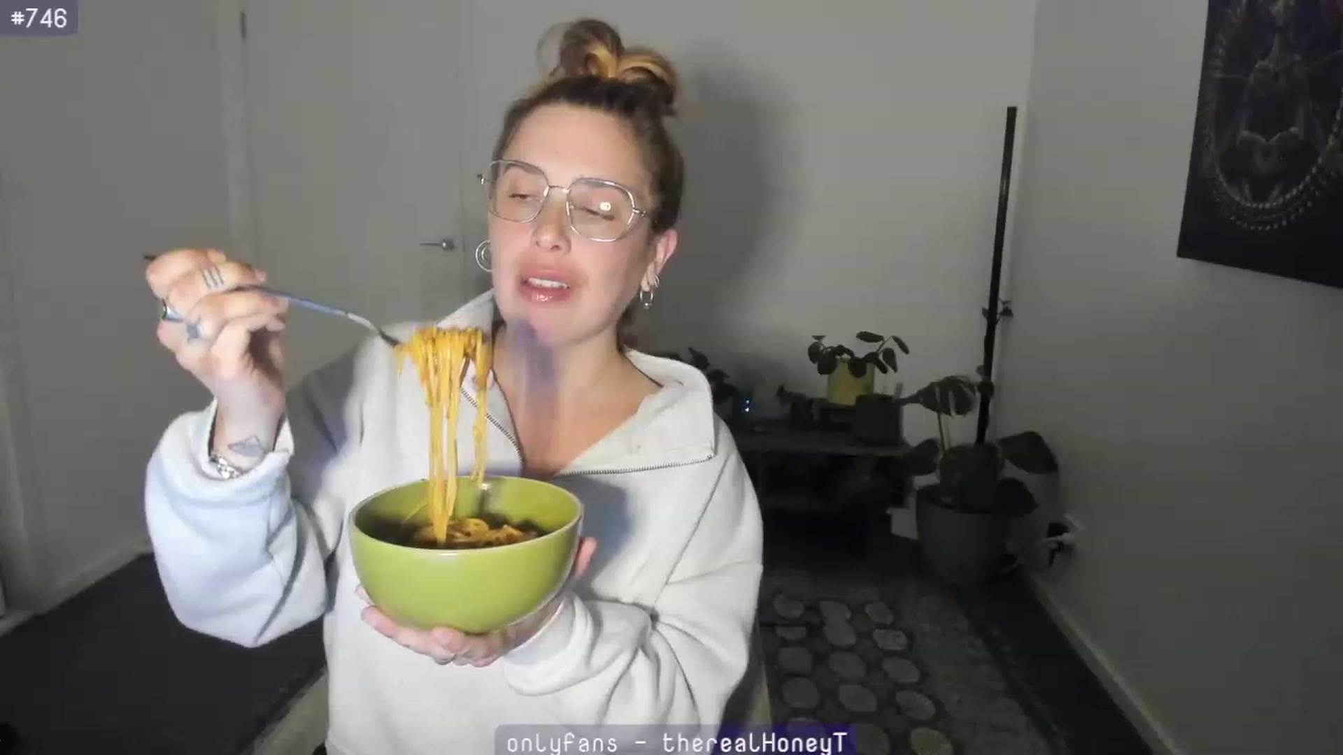 Gallery image thumbnail from HoneyTits_'s myfreecams stream on, 07/18/2023, 11:21 image 2 of 20