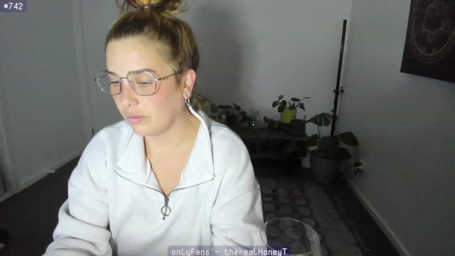 Gallery image thumbnail from HoneyTits_'s myfreecams stream on, 07/18/2023, 11:21 image 14 of 20