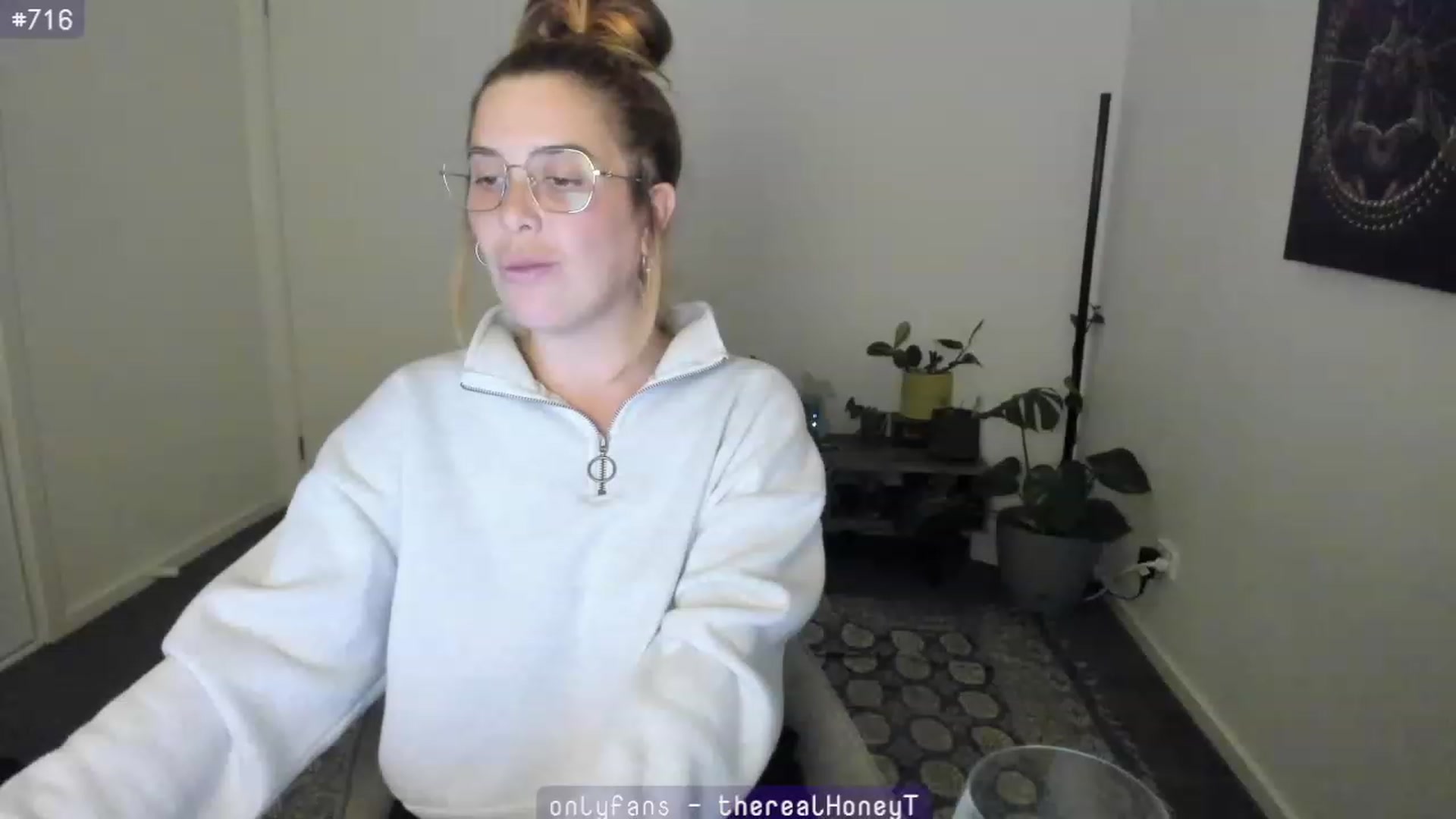 Gallery image thumbnail from HoneyTits_'s myfreecams stream on, 07/18/2023, 12:50 image 10 of 20