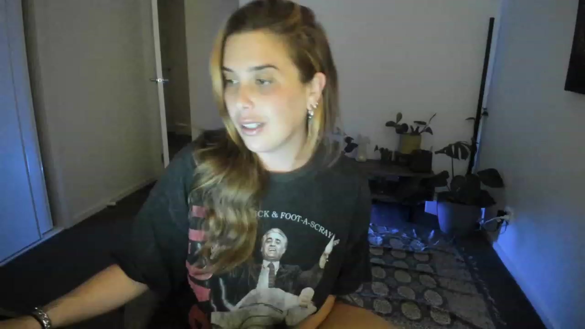 Gallery image thumbnail from HoneyTits_'s myfreecams stream on, 07/22/2023, 14:44 image 16 of 20