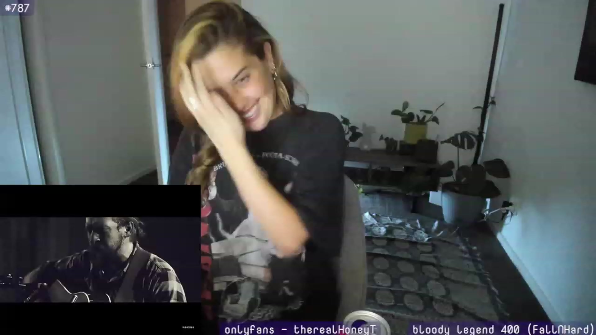 Gallery image thumbnail from HoneyTits_'s myfreecams stream on, 07/22/2023, 14:44 image 10 of 20