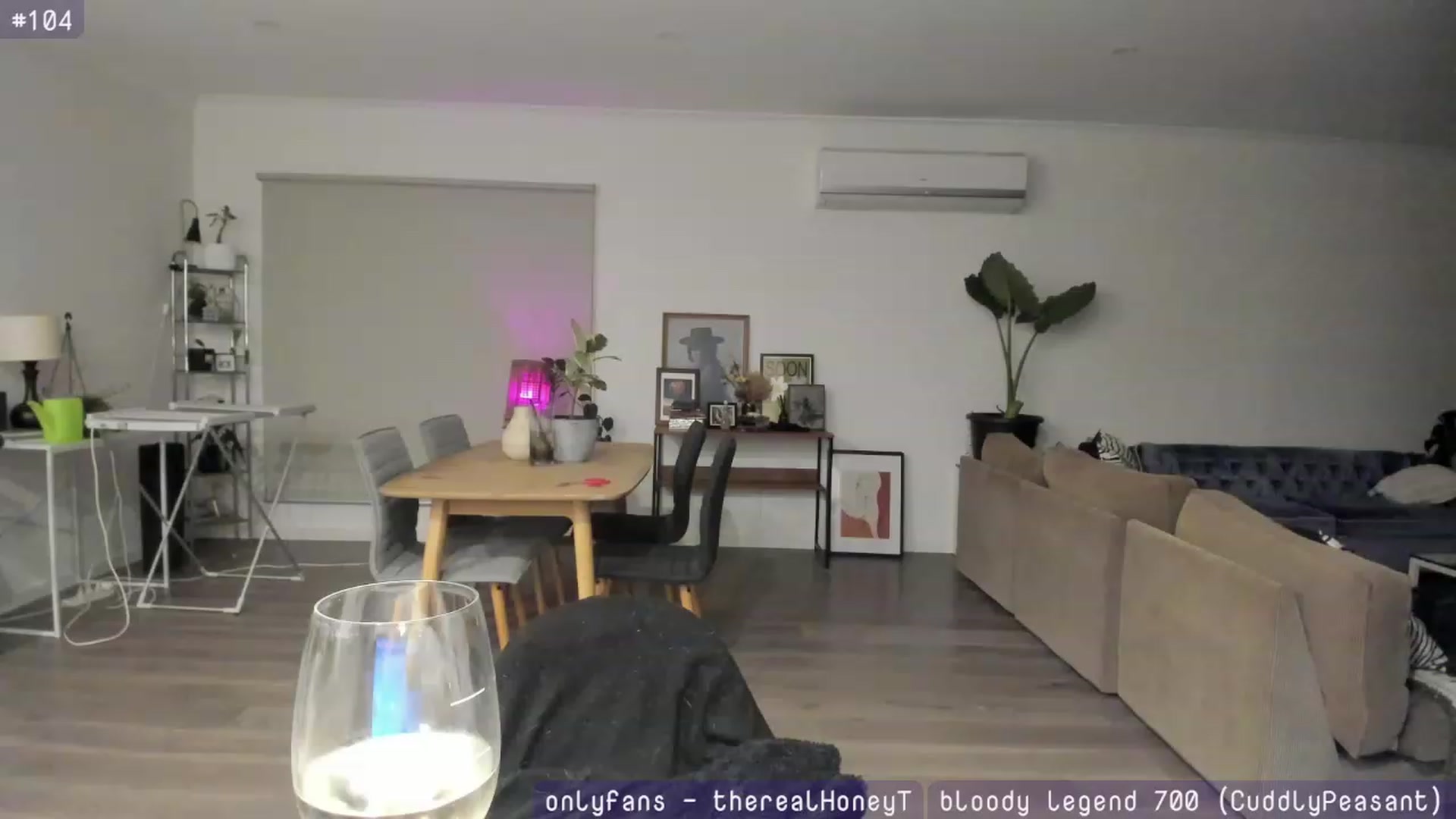 Gallery image thumbnail from HoneyTits_'s myfreecams stream on, 08/01/2023, 09:44 image 14 of 20