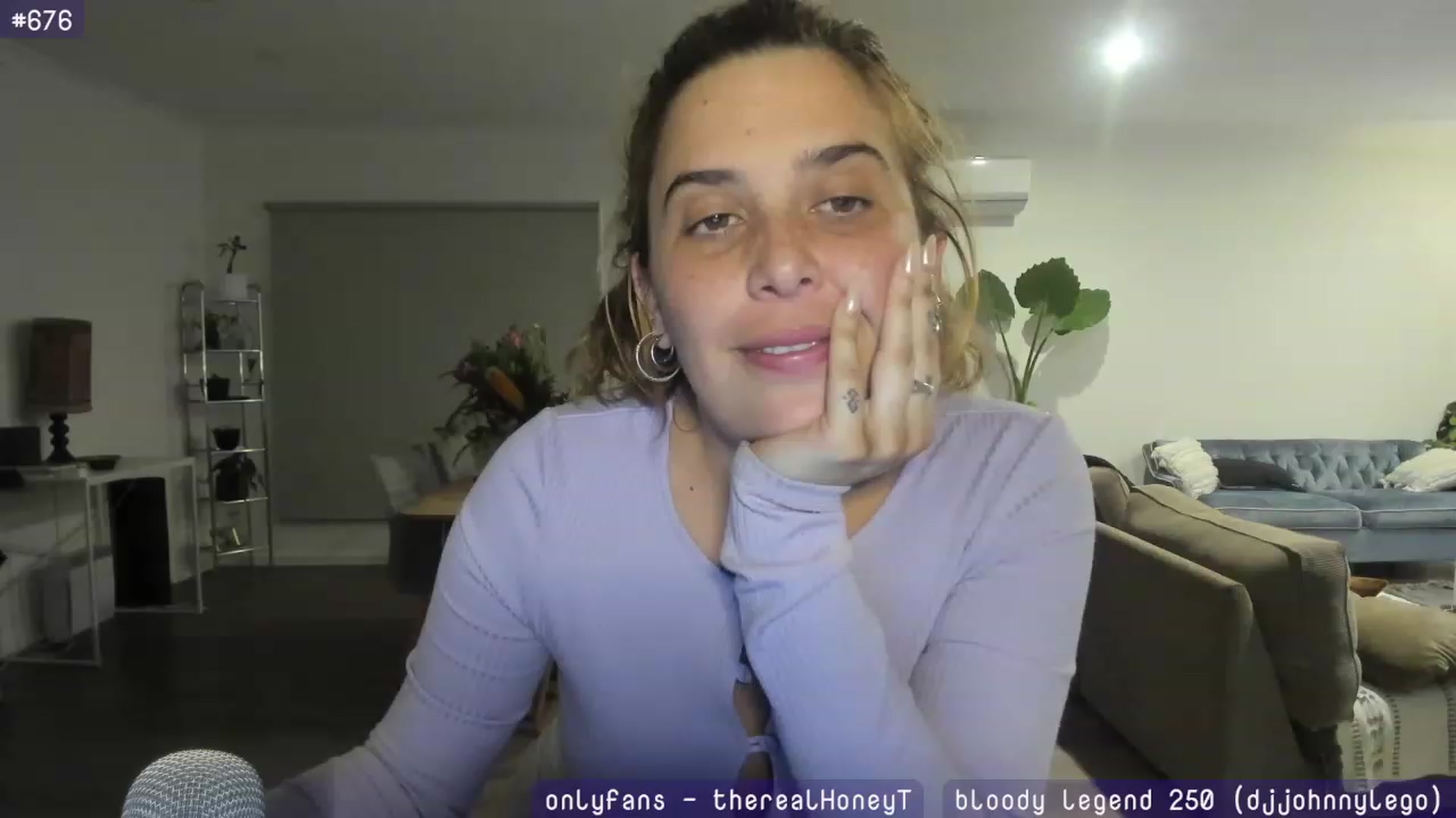 Gallery image thumbnail from HoneyTits_'s myfreecams stream on, 08/08/2023, 10:26 image 11 of 20