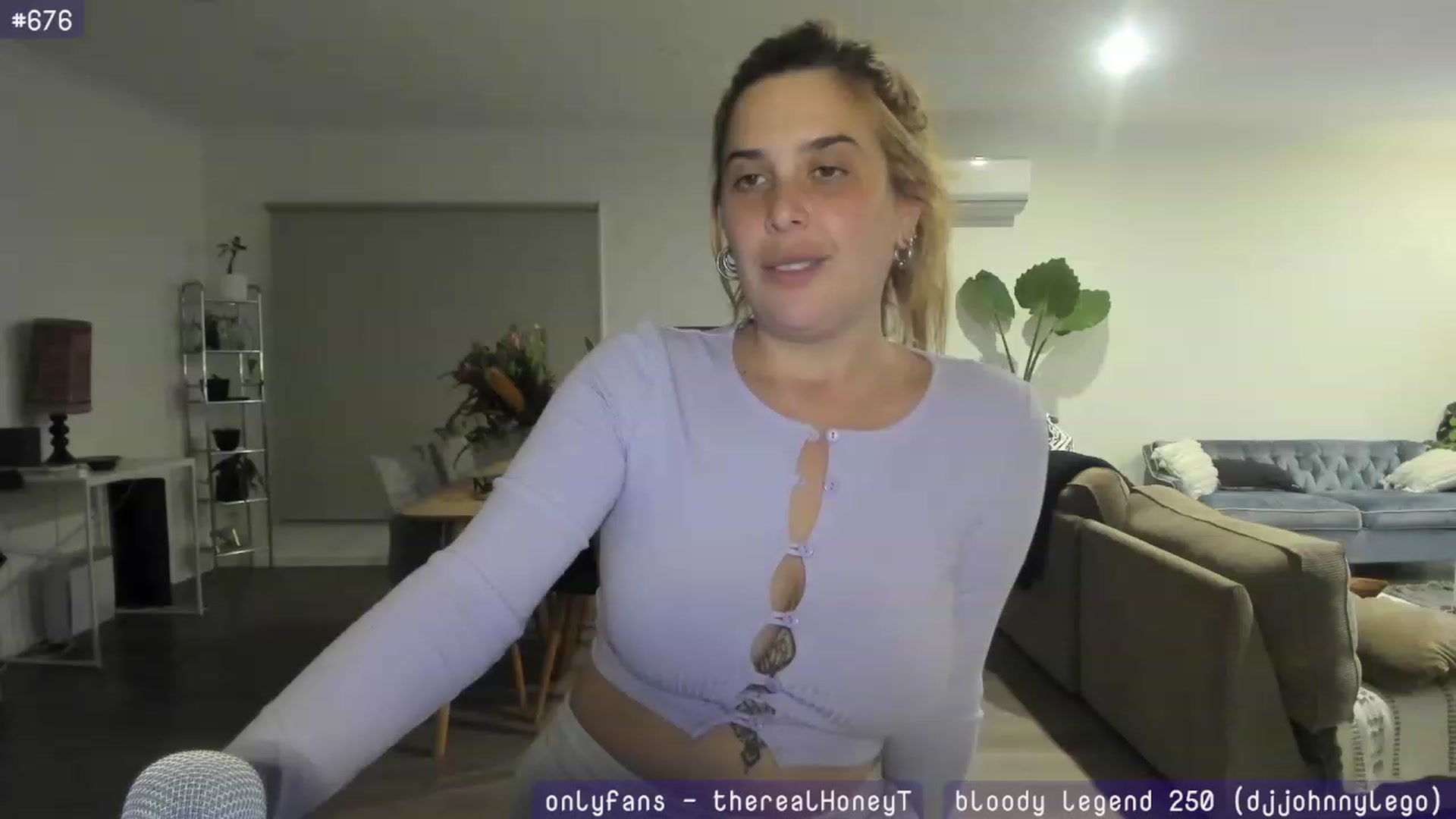 Gallery image thumbnail from HoneyTits_'s myfreecams stream on, 08/08/2023, 10:26 image 12 of 20