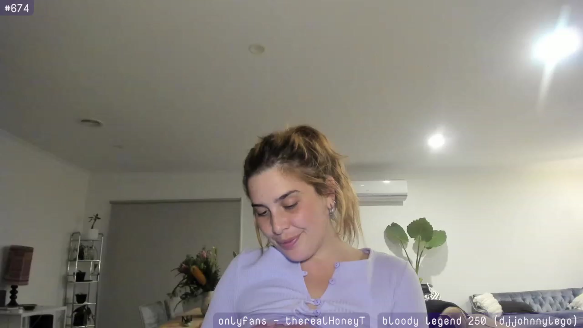 Gallery image thumbnail from HoneyTits_'s myfreecams stream on, 08/08/2023, 10:26 image 13 of 20