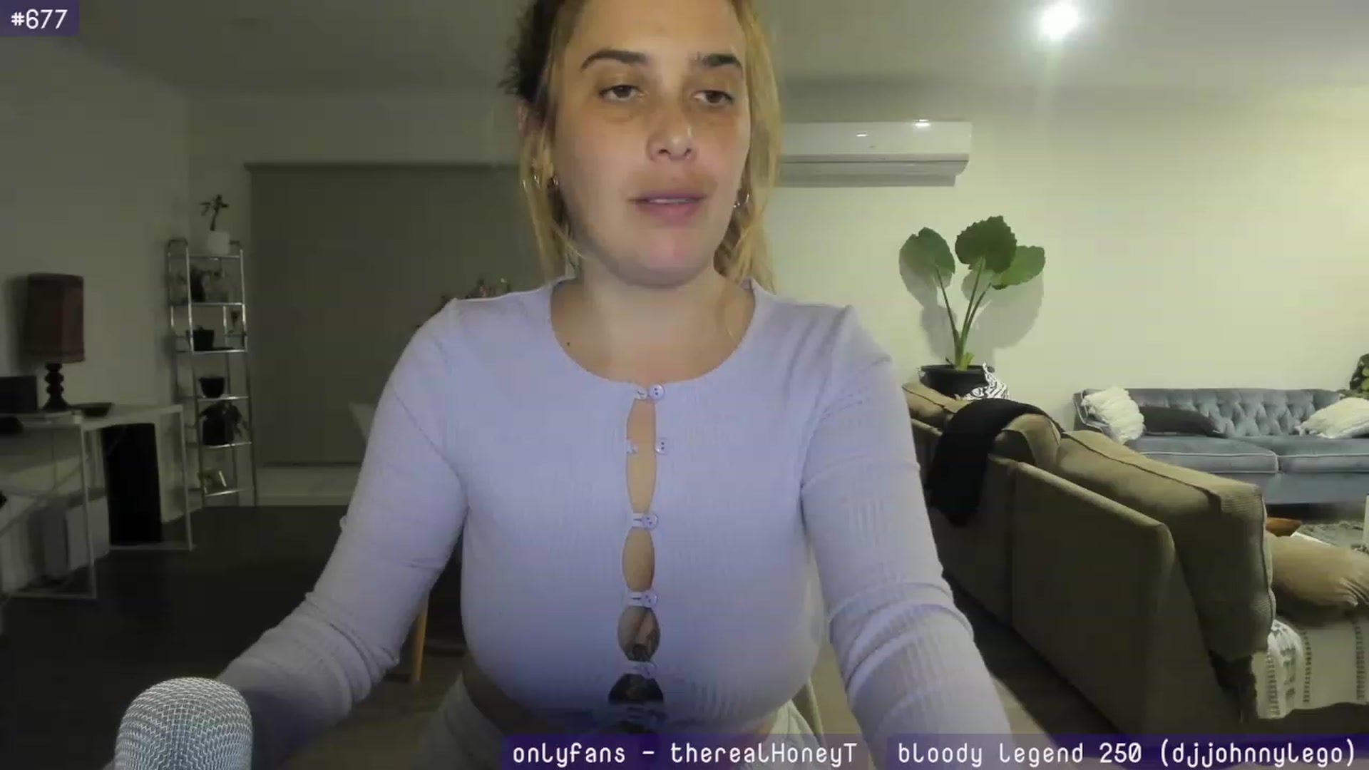 Gallery image thumbnail from HoneyTits_'s myfreecams stream on, 08/08/2023, 10:26 image 1 of 20