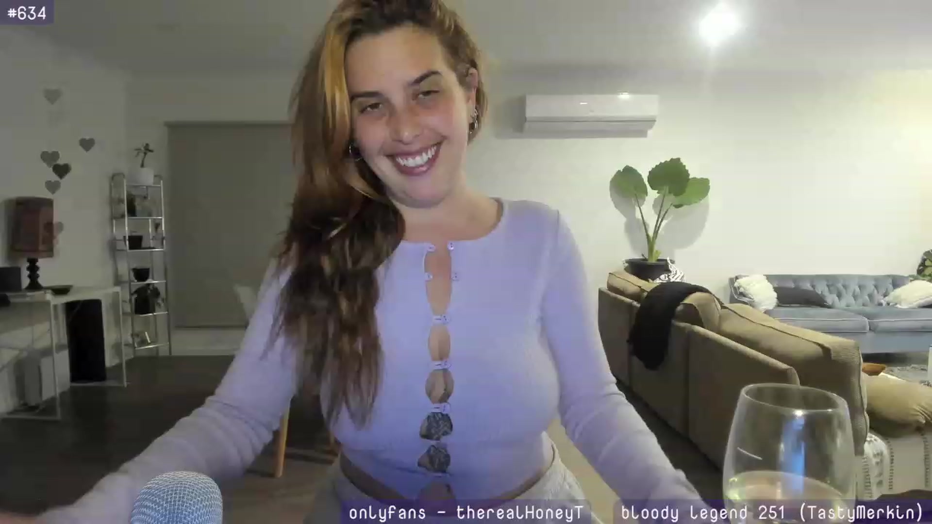 Gallery image thumbnail from HoneyTits_'s myfreecams stream on, 08/08/2023, 12:14 image 18 of 20