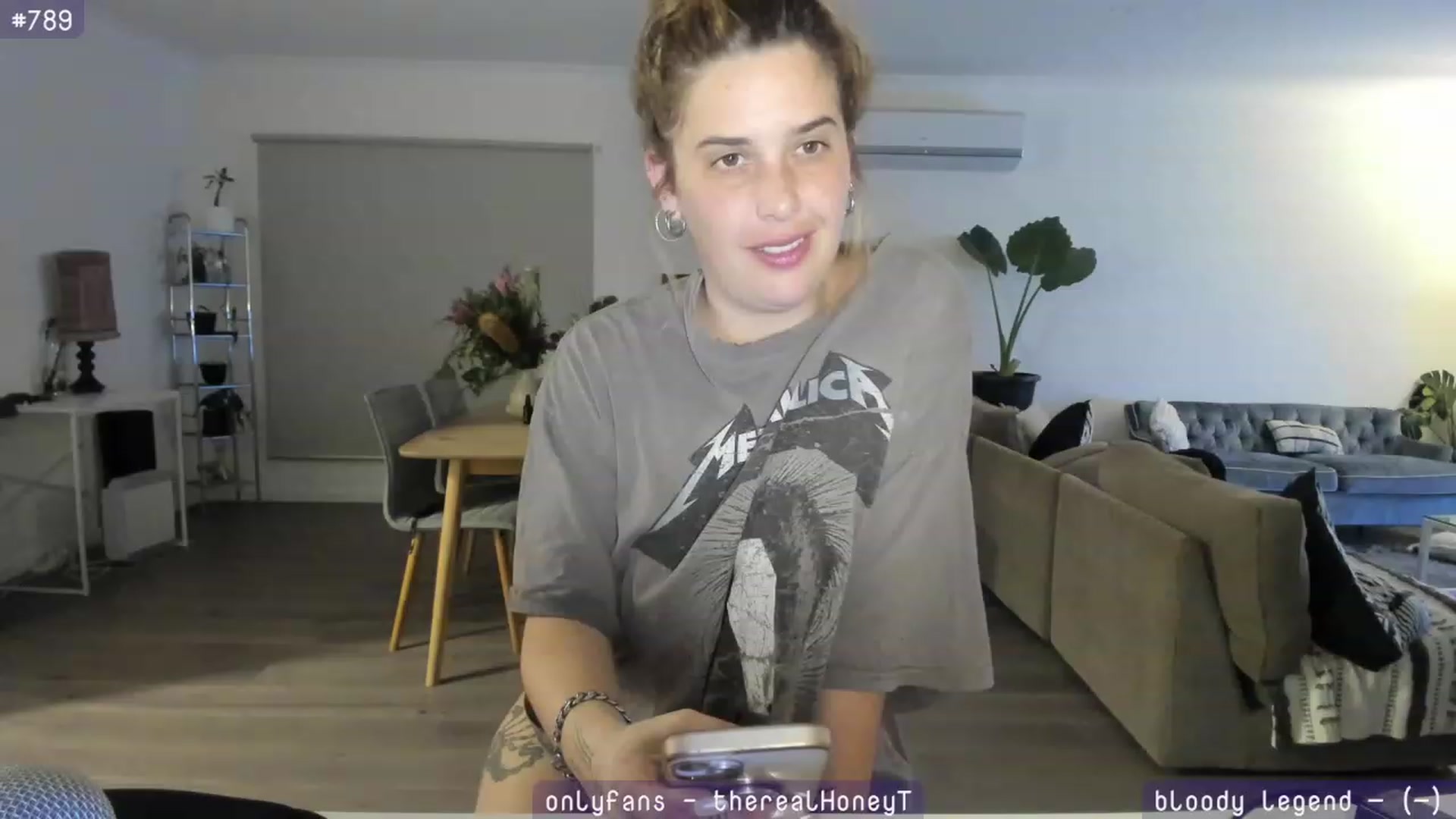 Gallery image thumbnail from HoneyTits_'s myfreecams stream on, 08/10/2023, 09:40 image 2 of 20