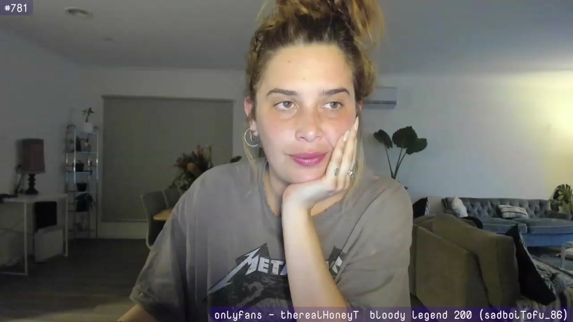 Gallery image thumbnail from HoneyTits_'s myfreecams stream on, 08/10/2023, 09:40 image 7 of 20