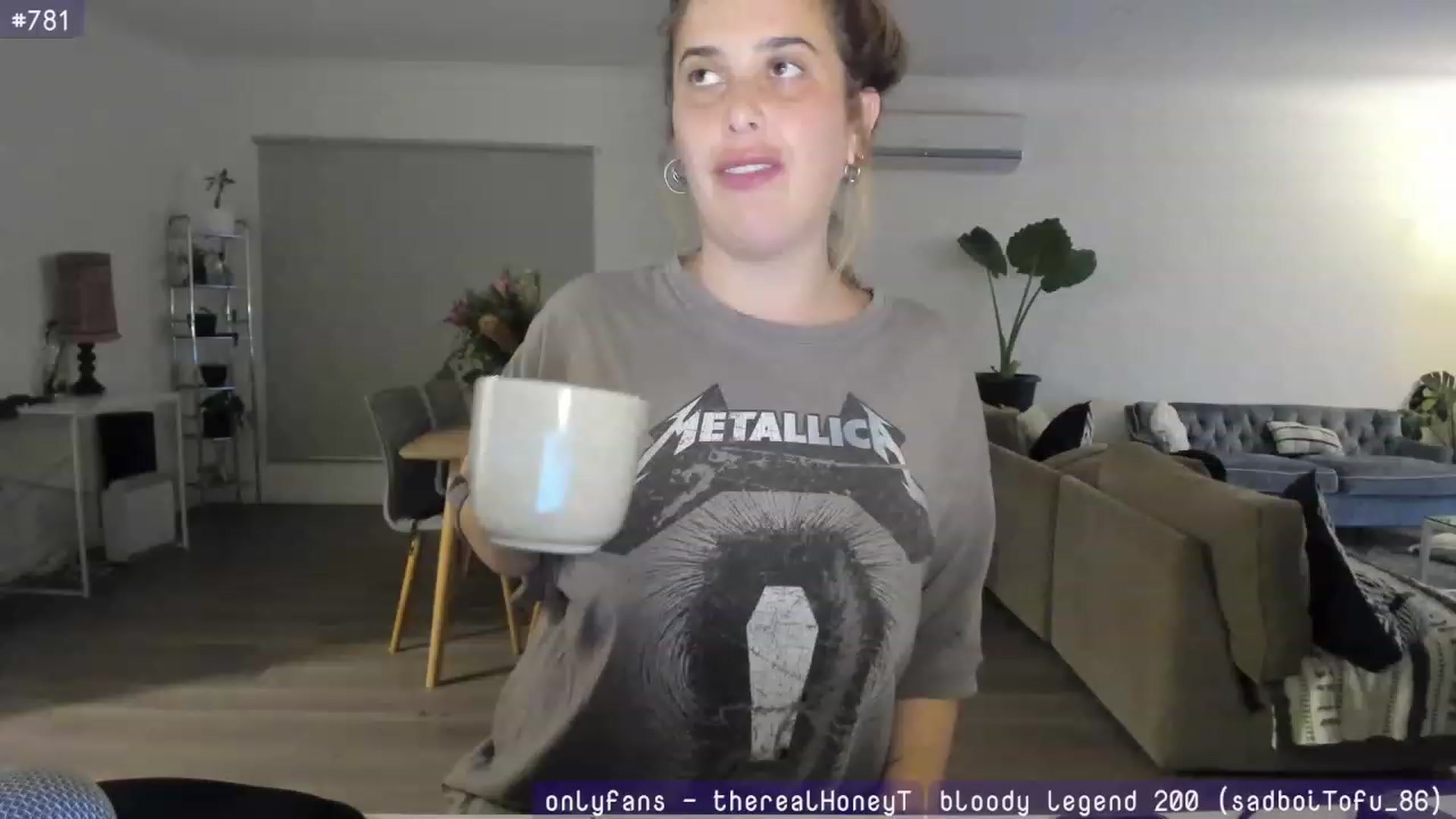 Gallery image thumbnail from HoneyTits_'s myfreecams stream on, 08/10/2023, 09:40 image 5 of 20