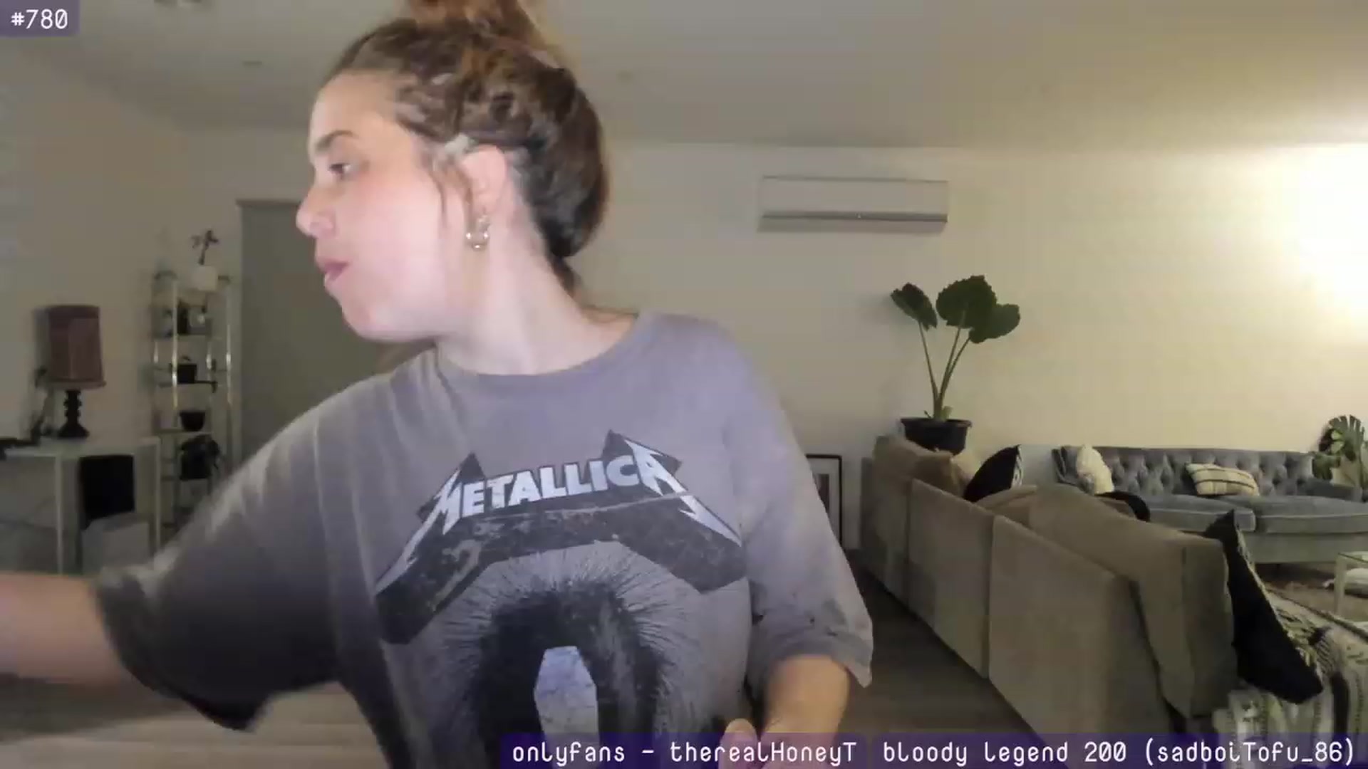Gallery image thumbnail from HoneyTits_'s myfreecams stream on, 08/10/2023, 09:40 image 15 of 20