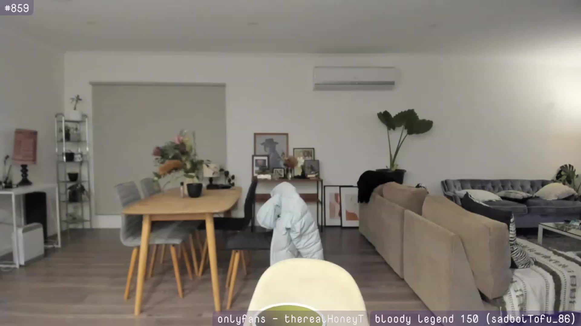 Gallery image thumbnail from HoneyTits_'s myfreecams stream on, 08/17/2023, 11:24 image 17 of 20