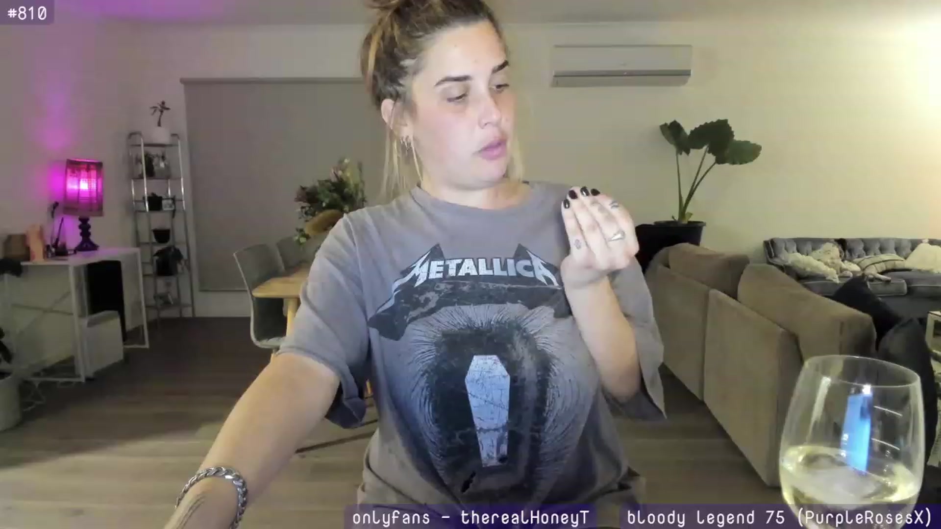 Gallery image thumbnail from HoneyTits_'s myfreecams stream on, 08/19/2023, 10:06 image 9 of 20