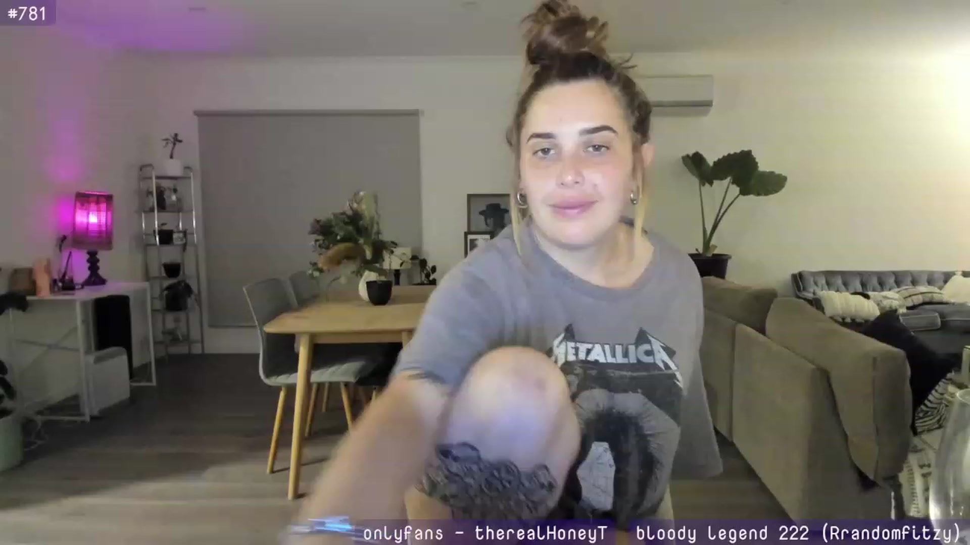 Gallery image thumbnail from HoneyTits_'s myfreecams stream on, 08/19/2023, 12:44 image 17 of 20