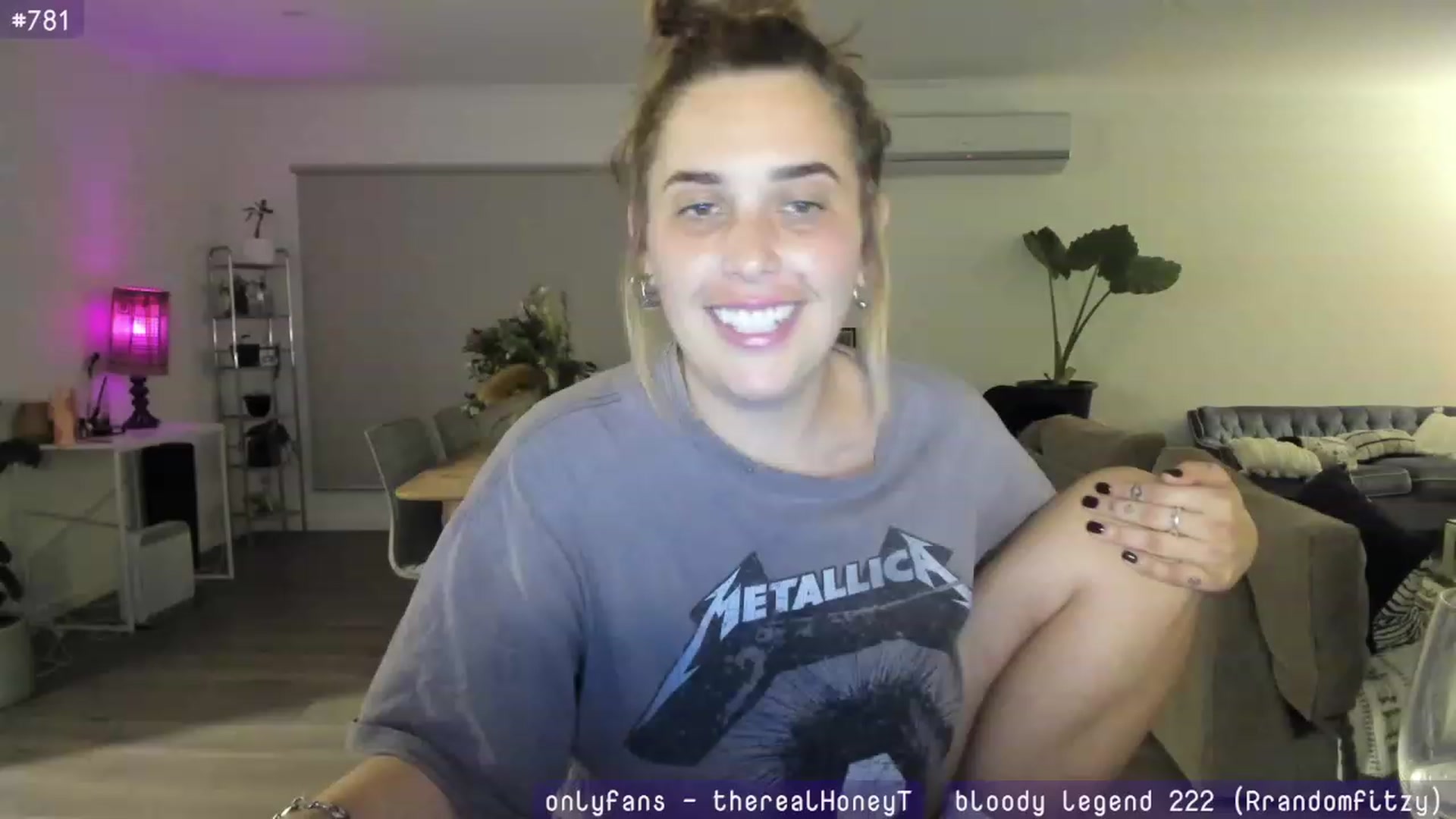 Gallery image thumbnail from HoneyTits_'s myfreecams stream on, 08/19/2023, 12:44 image 14 of 20