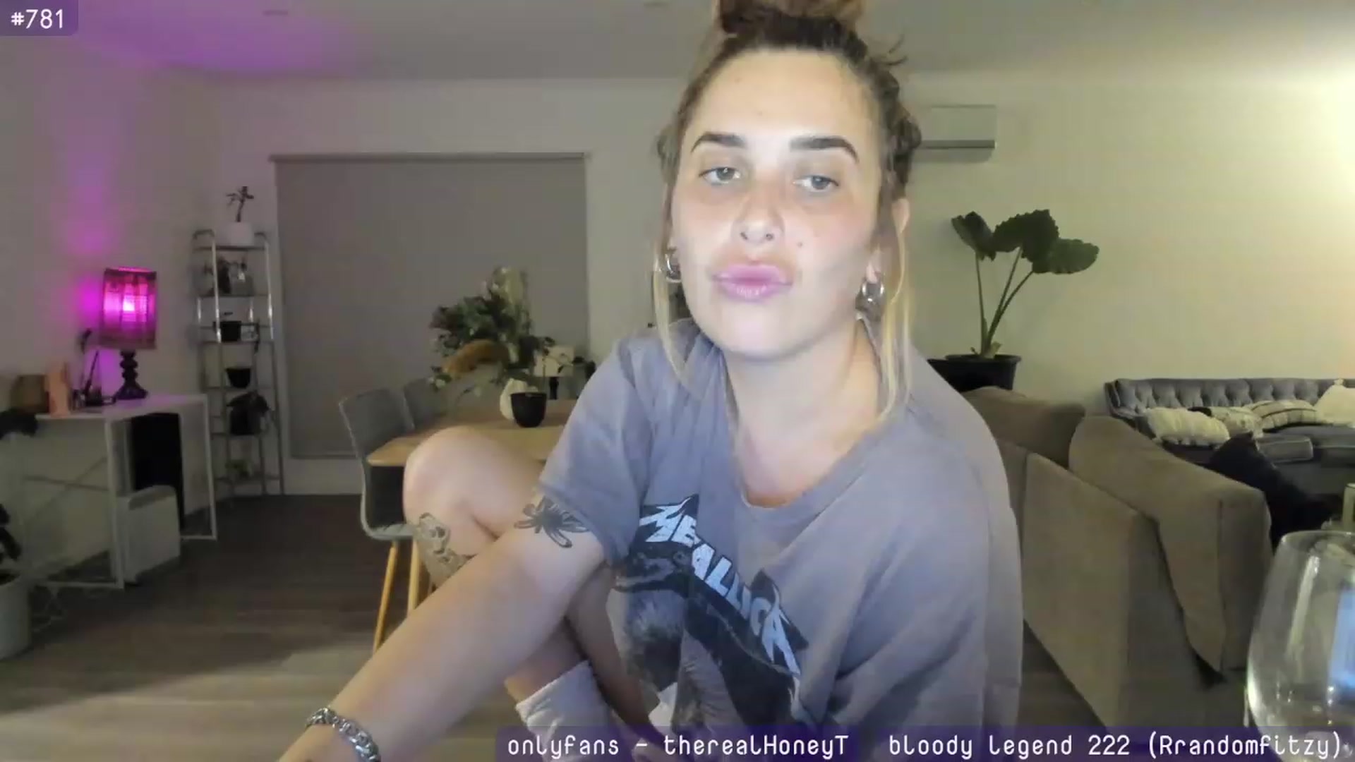 Gallery image thumbnail from HoneyTits_'s myfreecams stream on, 08/19/2023, 12:44 image 15 of 20