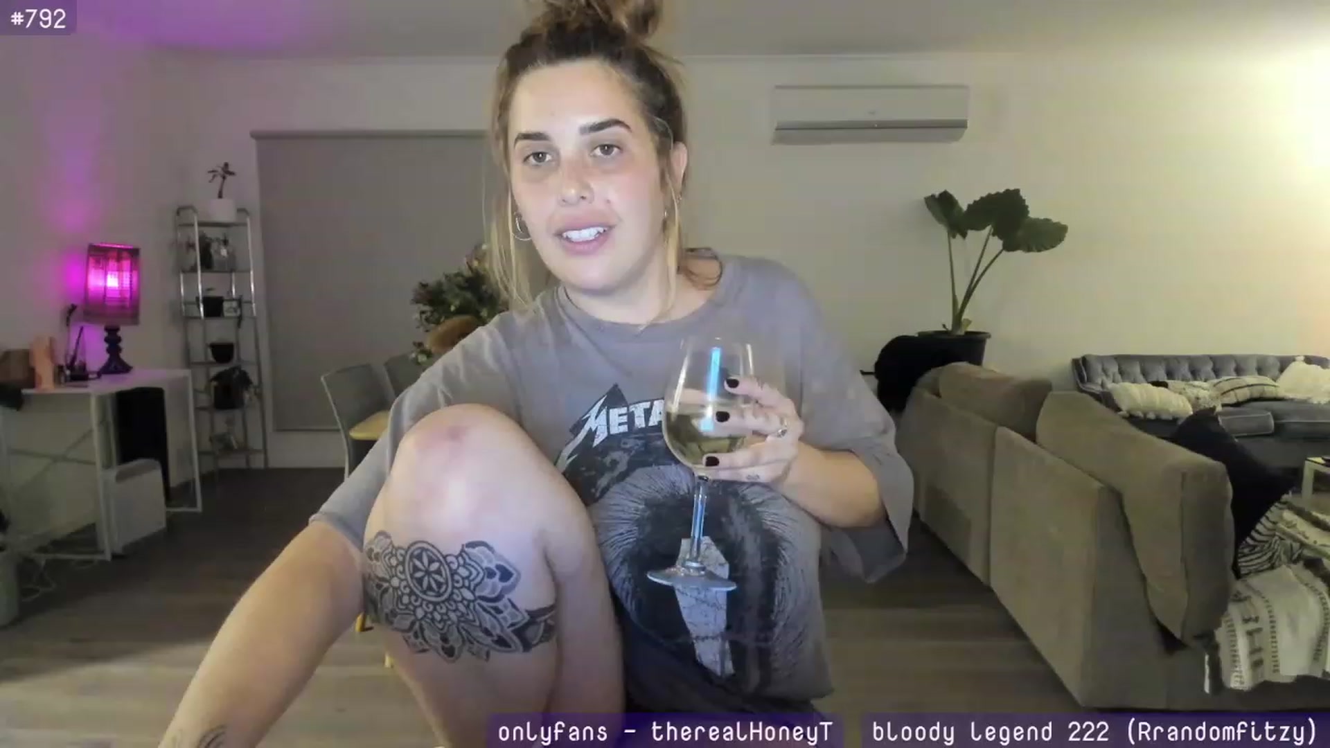 Gallery image thumbnail from HoneyTits_'s myfreecams stream on, 08/19/2023, 12:44 image 7 of 20