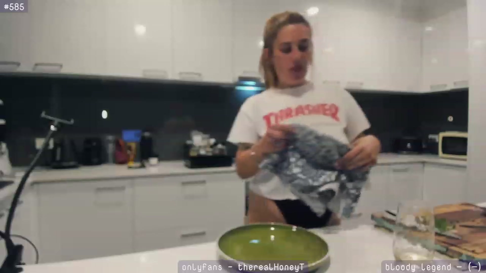 Gallery image thumbnail from HoneyTits_'s myfreecams stream on, 09/12/2023, 08:57 image 16 of 20