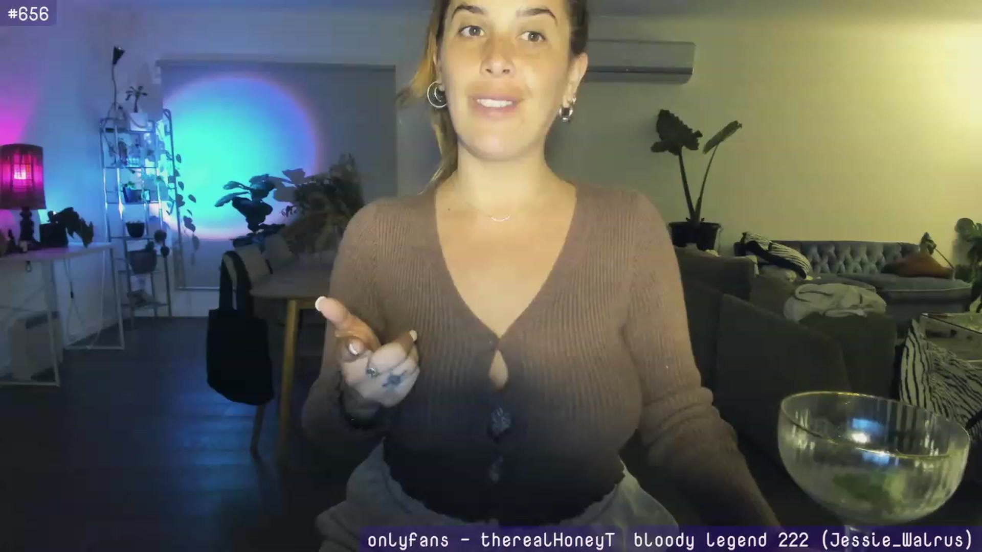 Gallery image thumbnail from HoneyTits_'s myfreecams stream on, 09/18/2023, 08:47 image 19 of 20