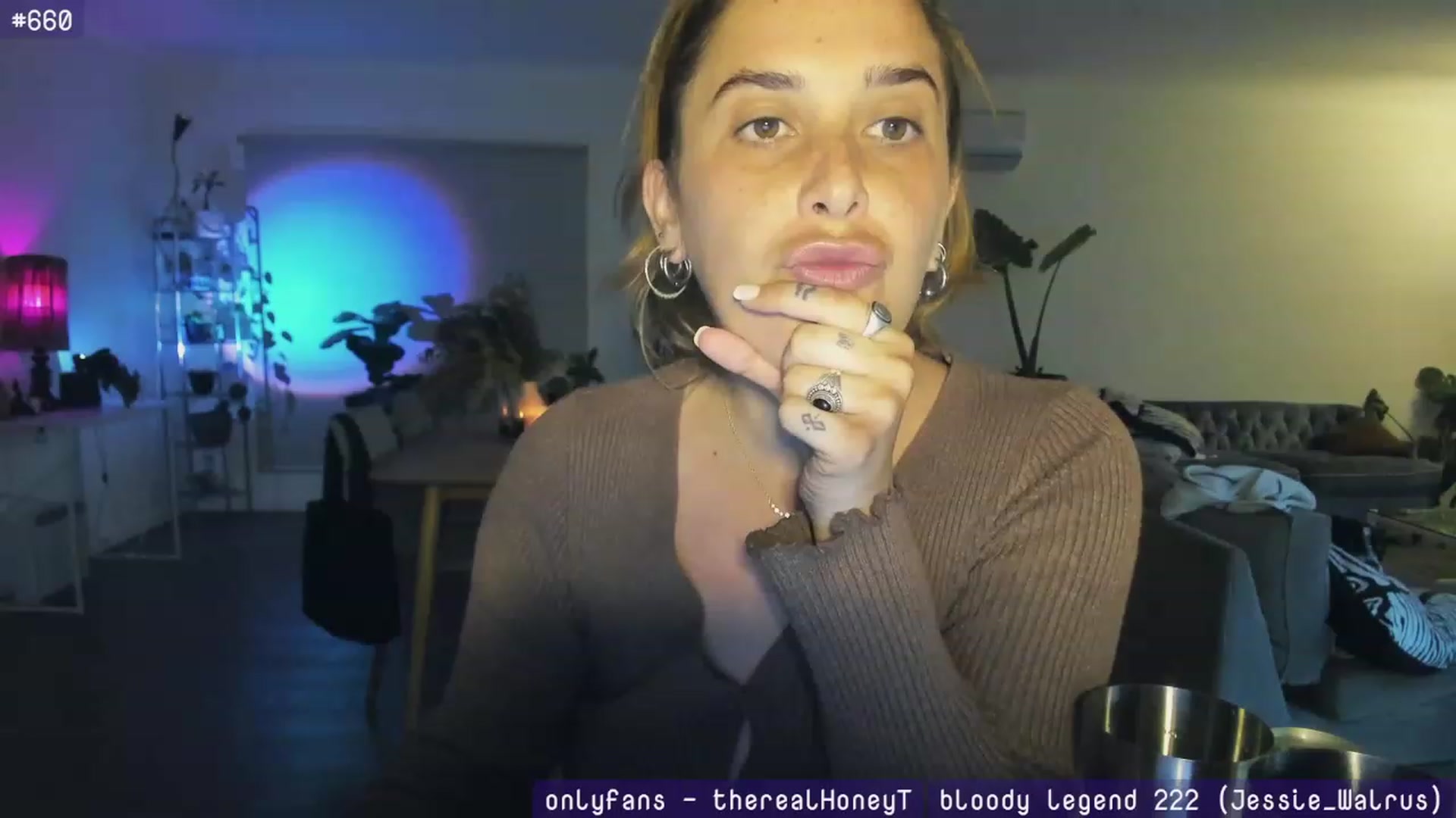 Gallery image thumbnail from HoneyTits_'s myfreecams stream on, 09/18/2023, 08:47 image 10 of 20